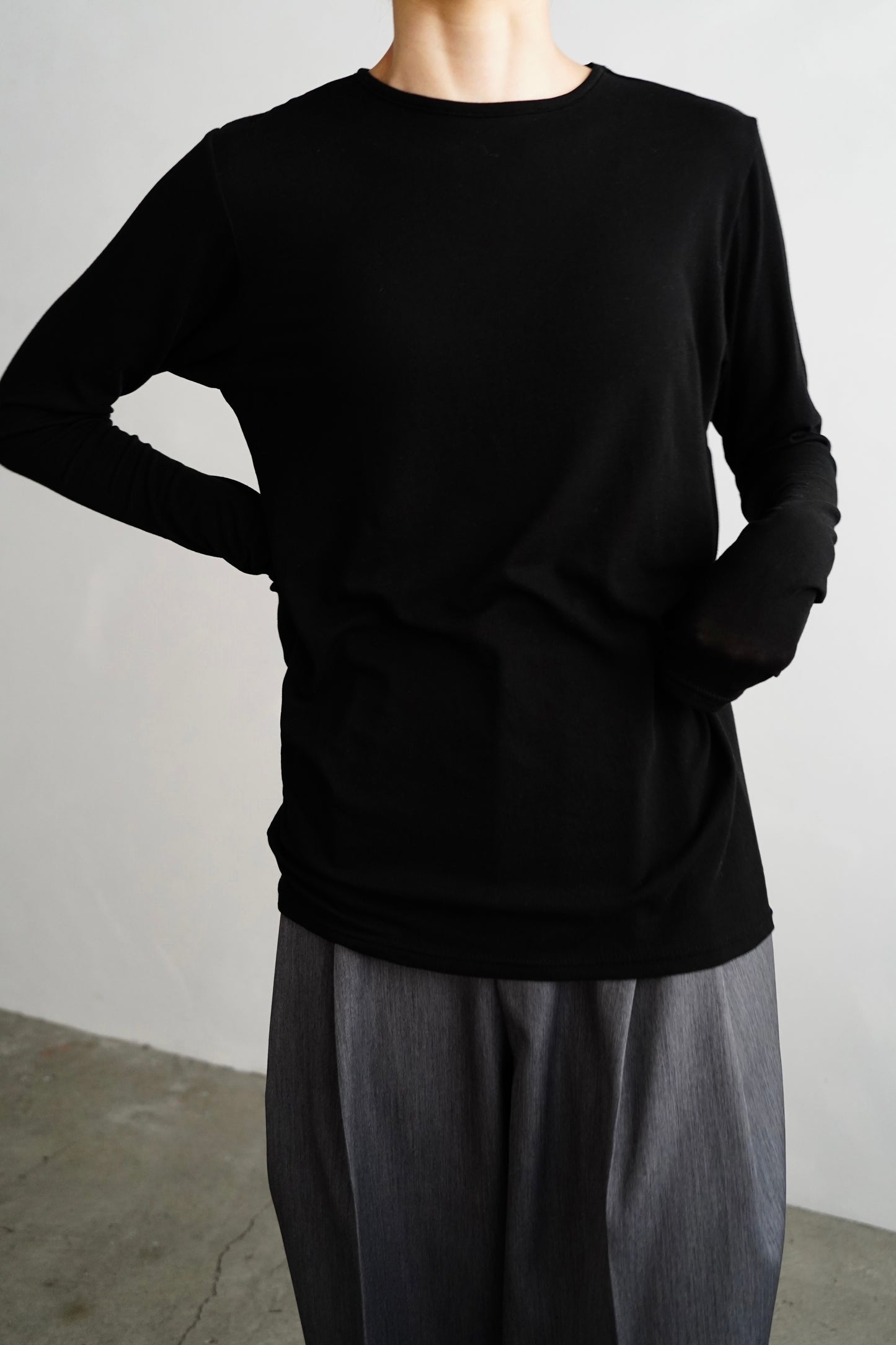 Powdery Pullover / BLACK
