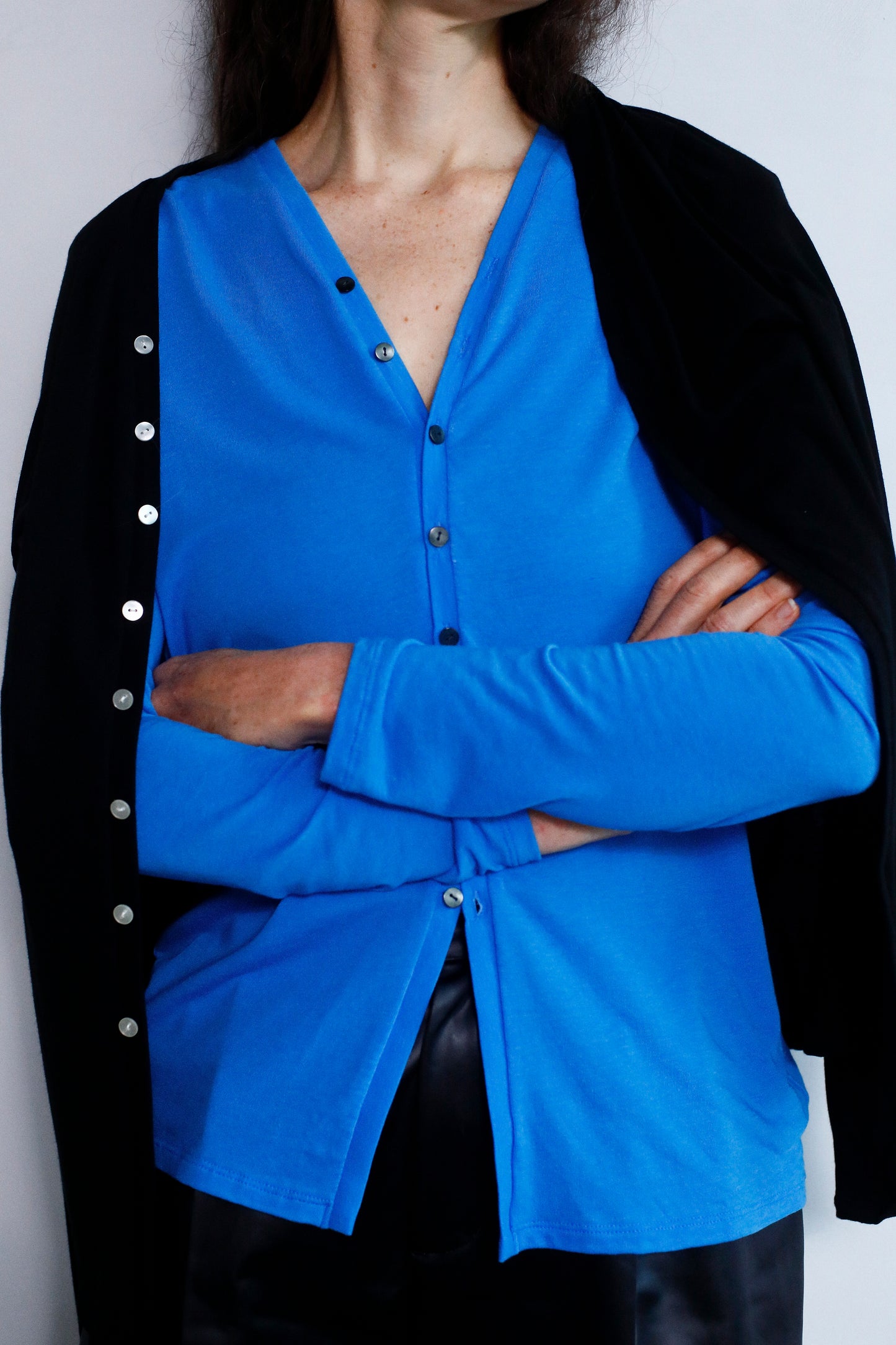Powdery Cardigan / BLUE