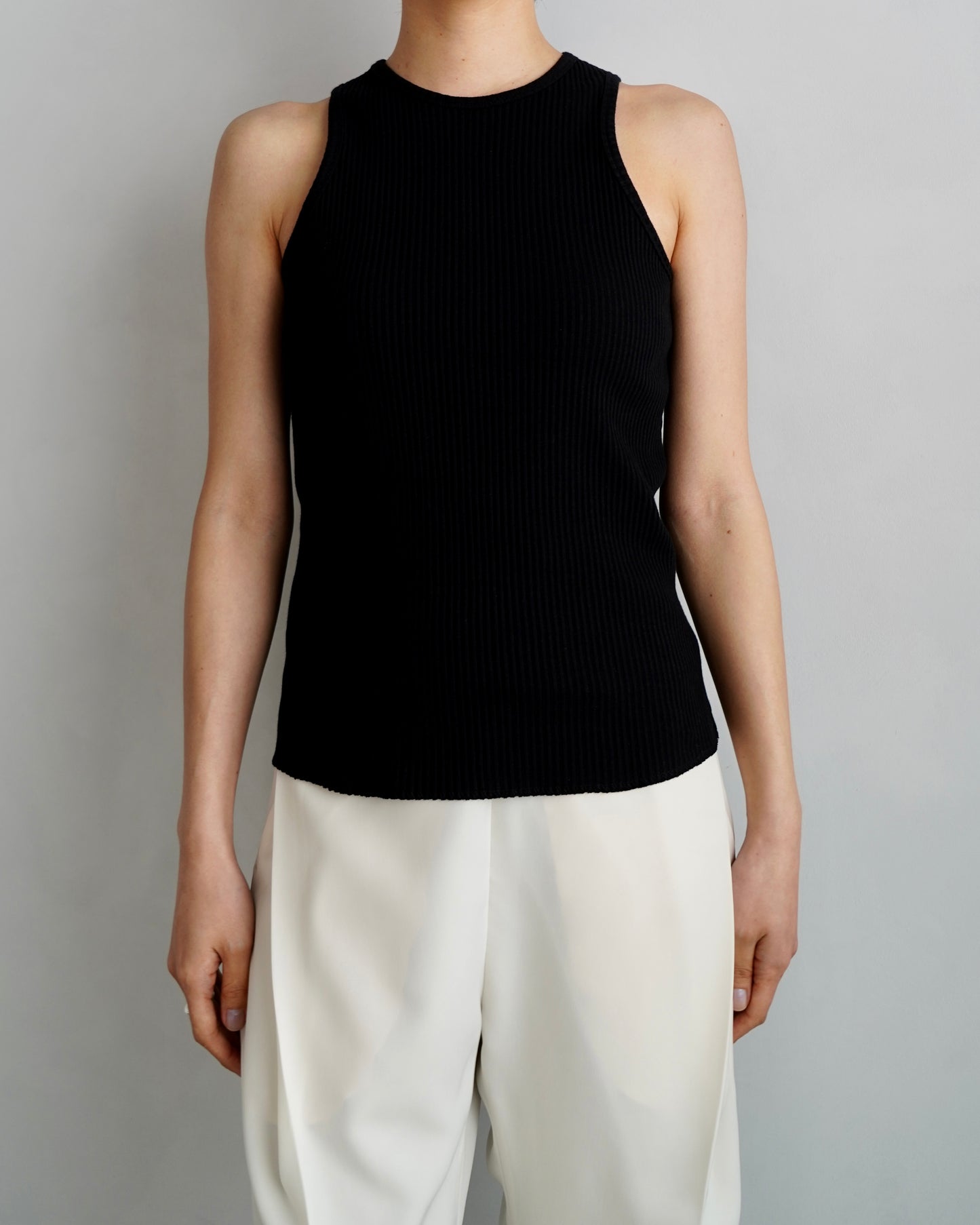 Back Round Tank / BLACK