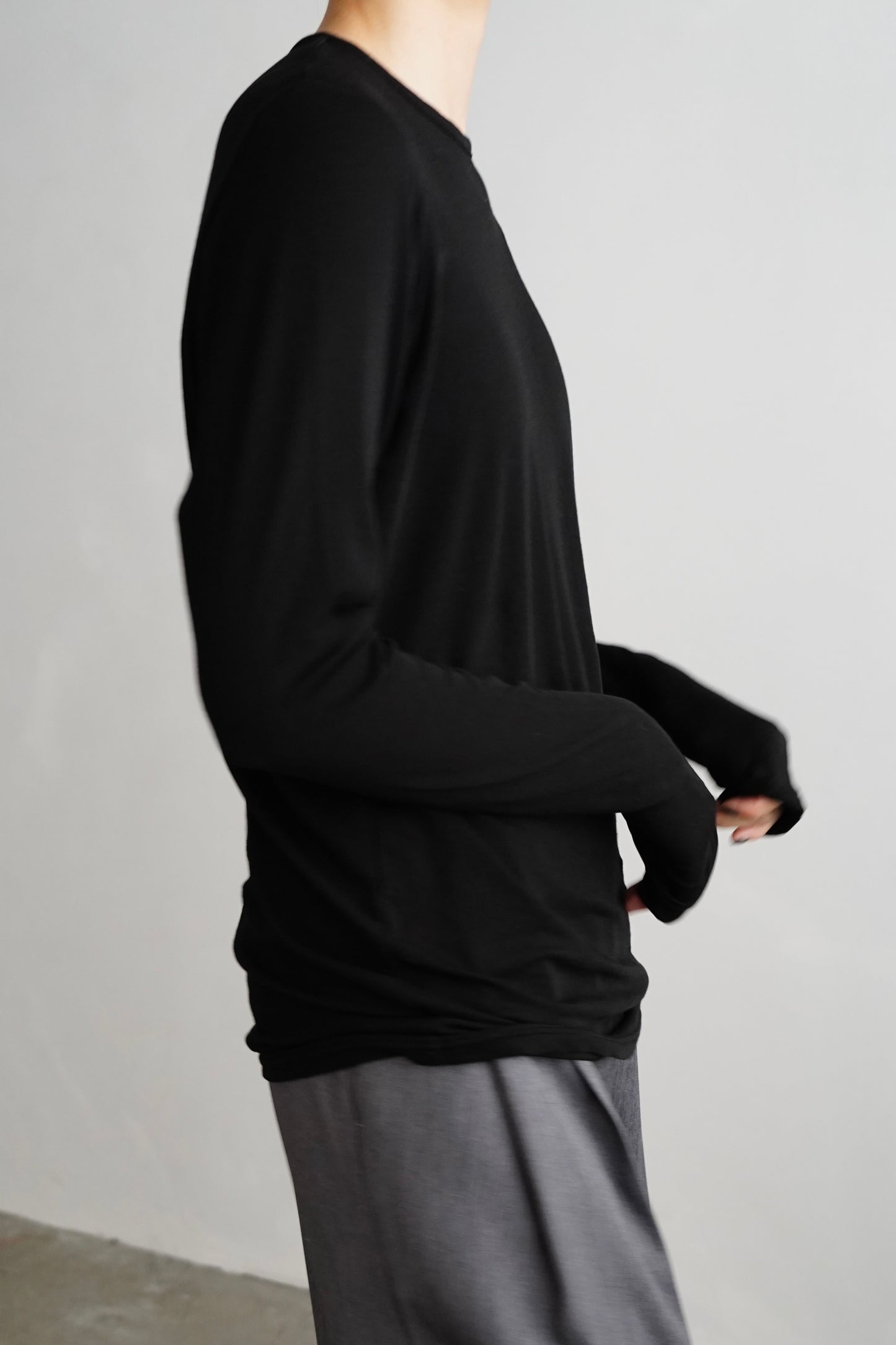 Powdery Pullover / BLACK