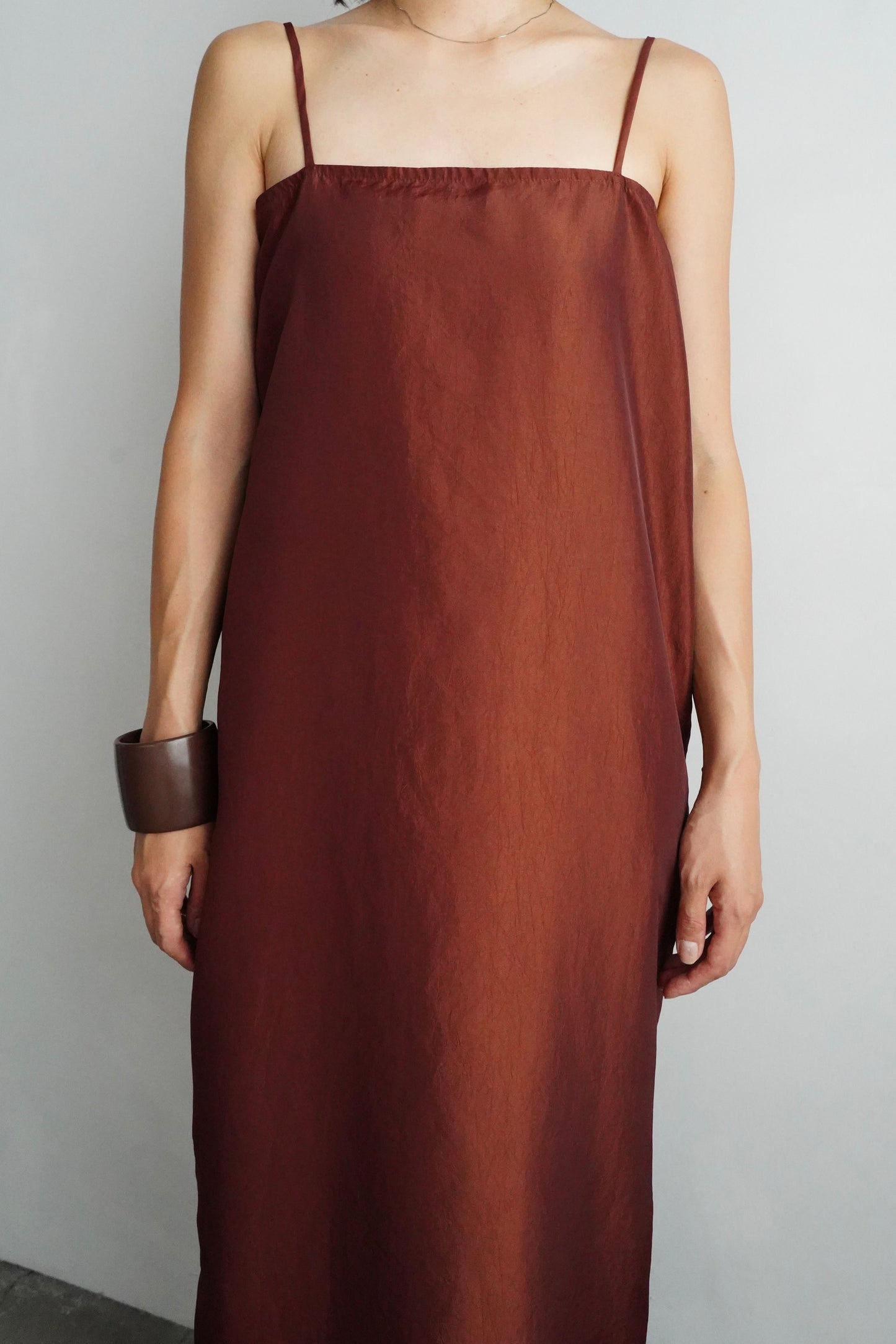 Taffeta Cami Dress / BROWN -9月20-25日発送-