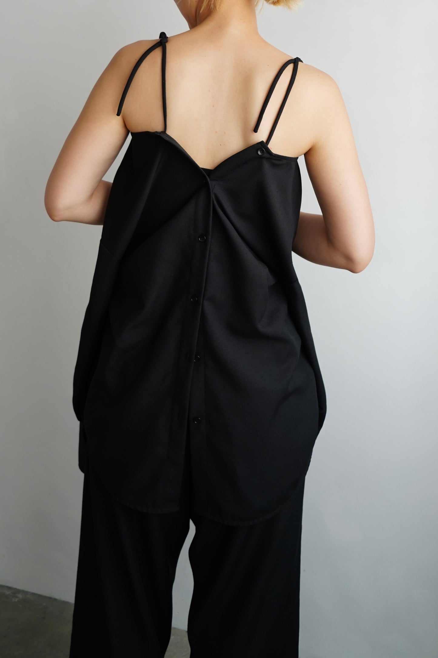 Nocollar Strap Shirts / BLACK -9月20−25日発送-