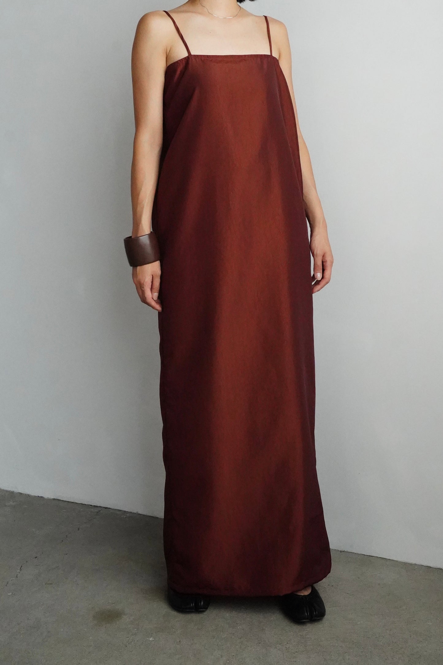 Taffeta Cami Dress / BROWN -9月20-25日発送-