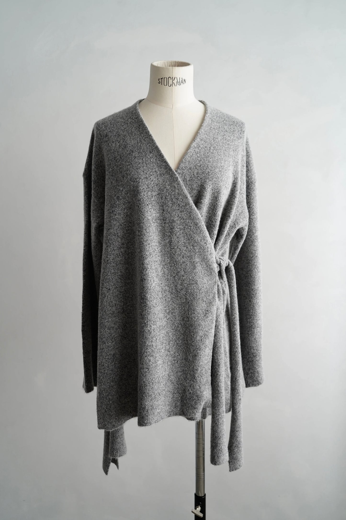 Cachecoeur Knit Cardigan / GRAY