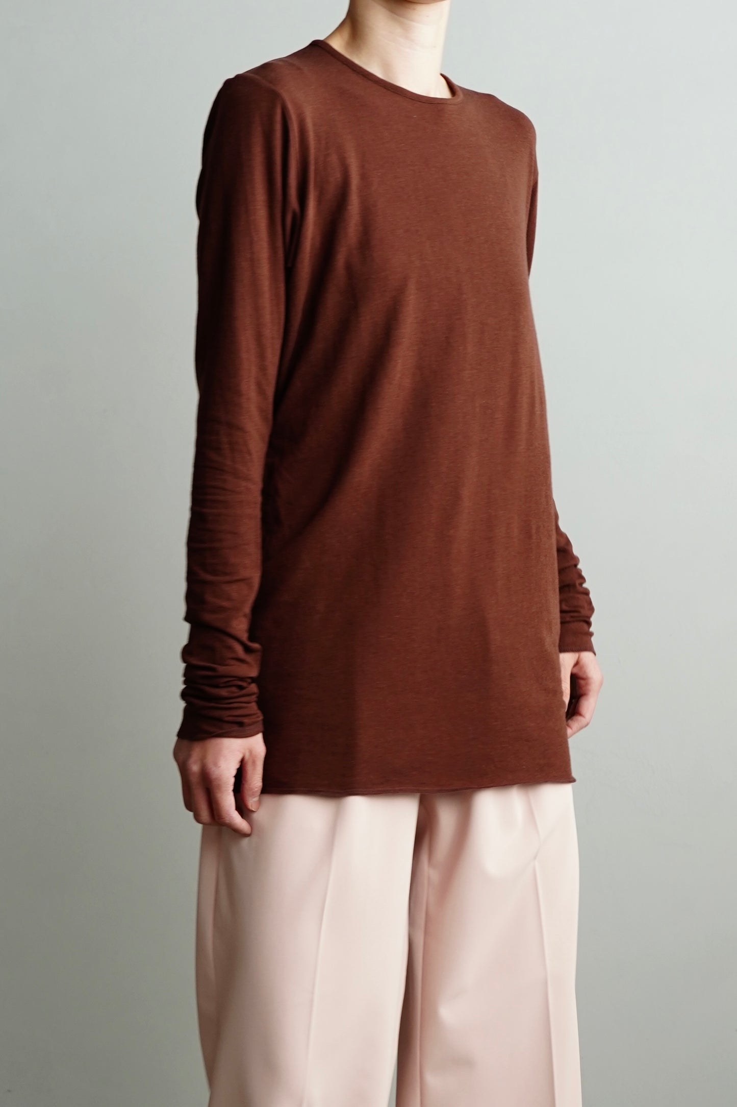 Powdery Crewneck Cutsew / BROWN