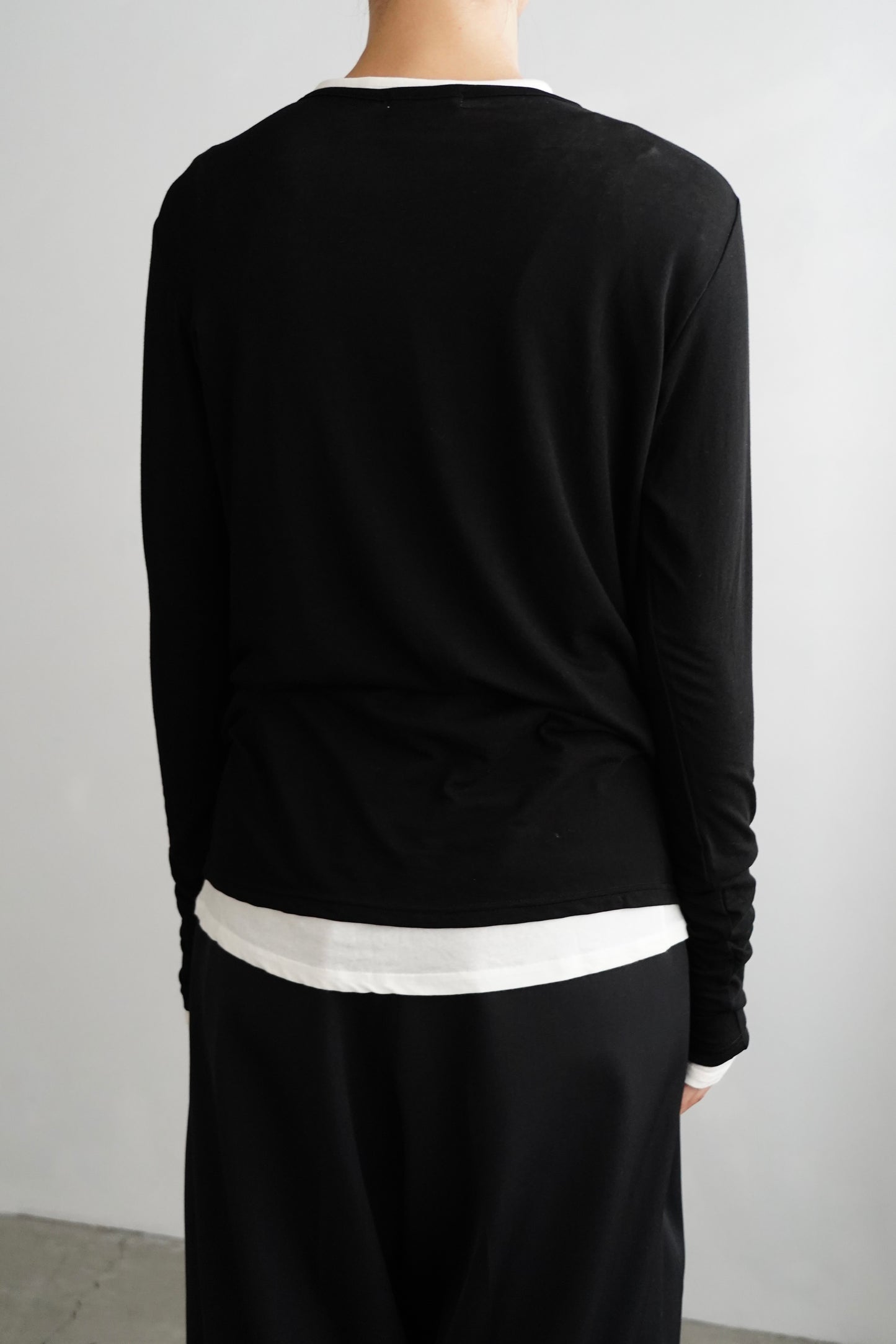 Powdery Pullover / BLACK