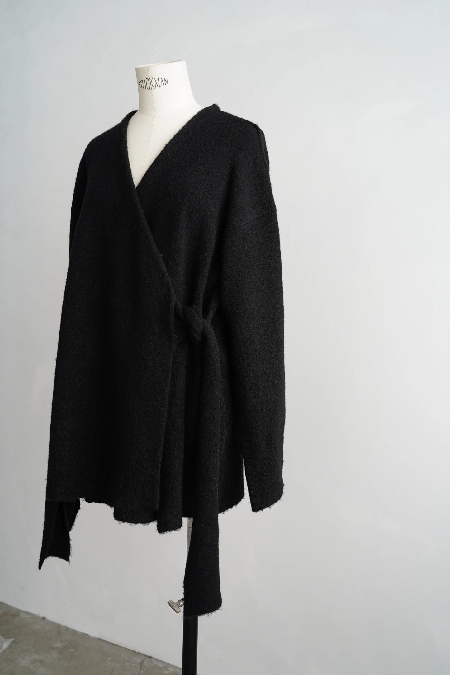Cachecoeur Knit Cardigan / BLACK