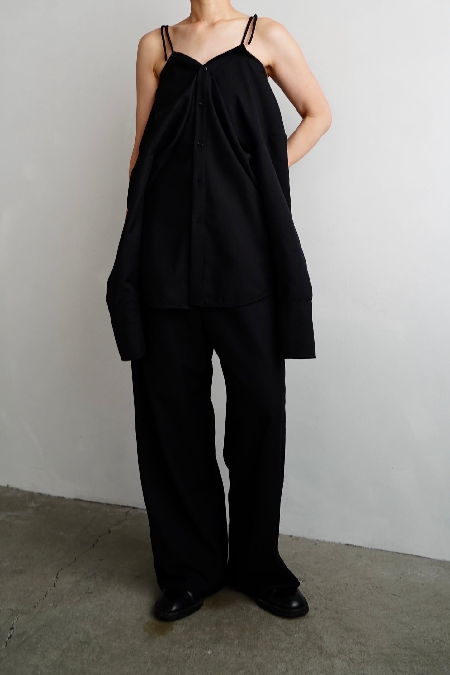 Nocollar Strap Shirts / BLACK -9月20−25日発送-