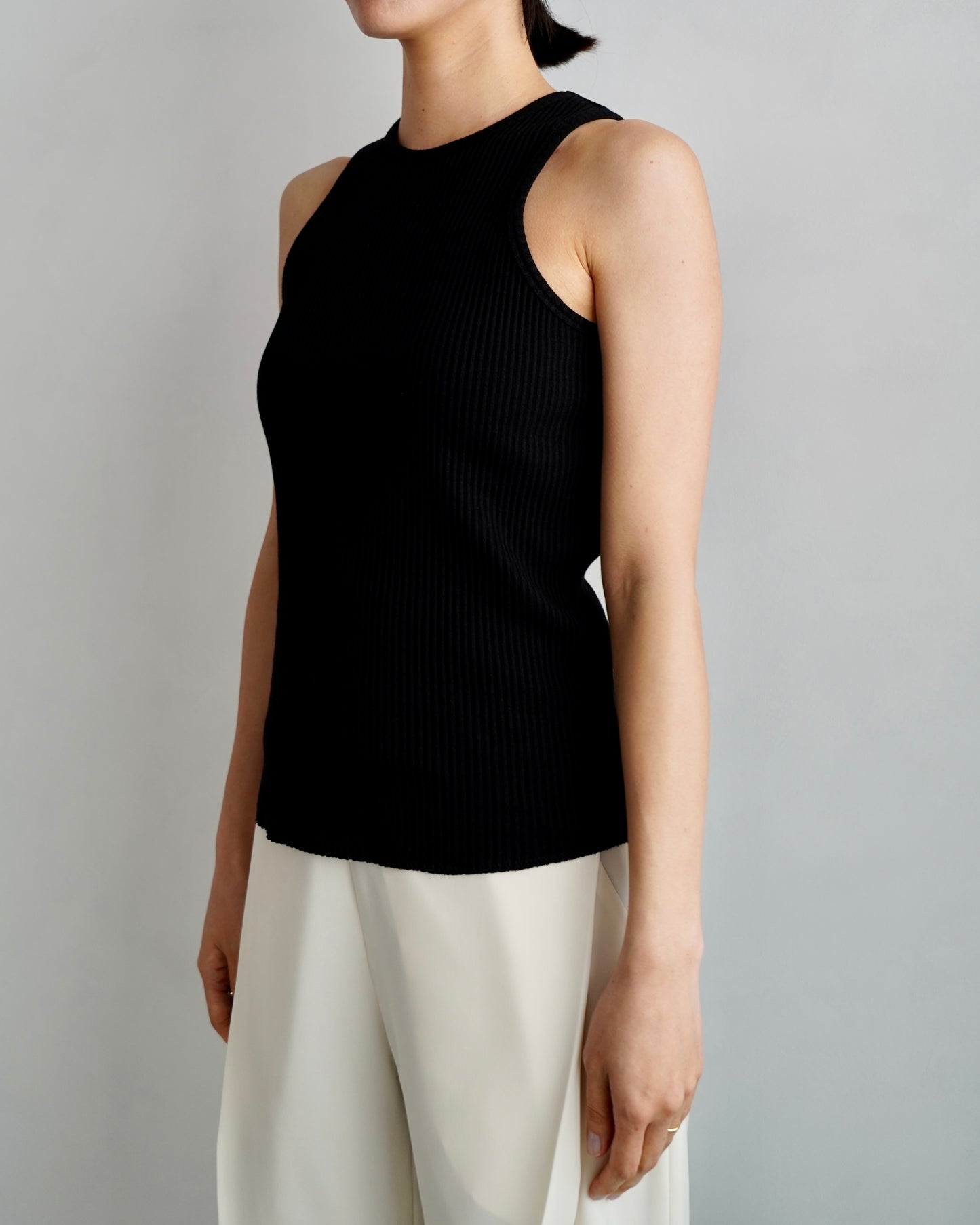 Back Round Tank / BLACK