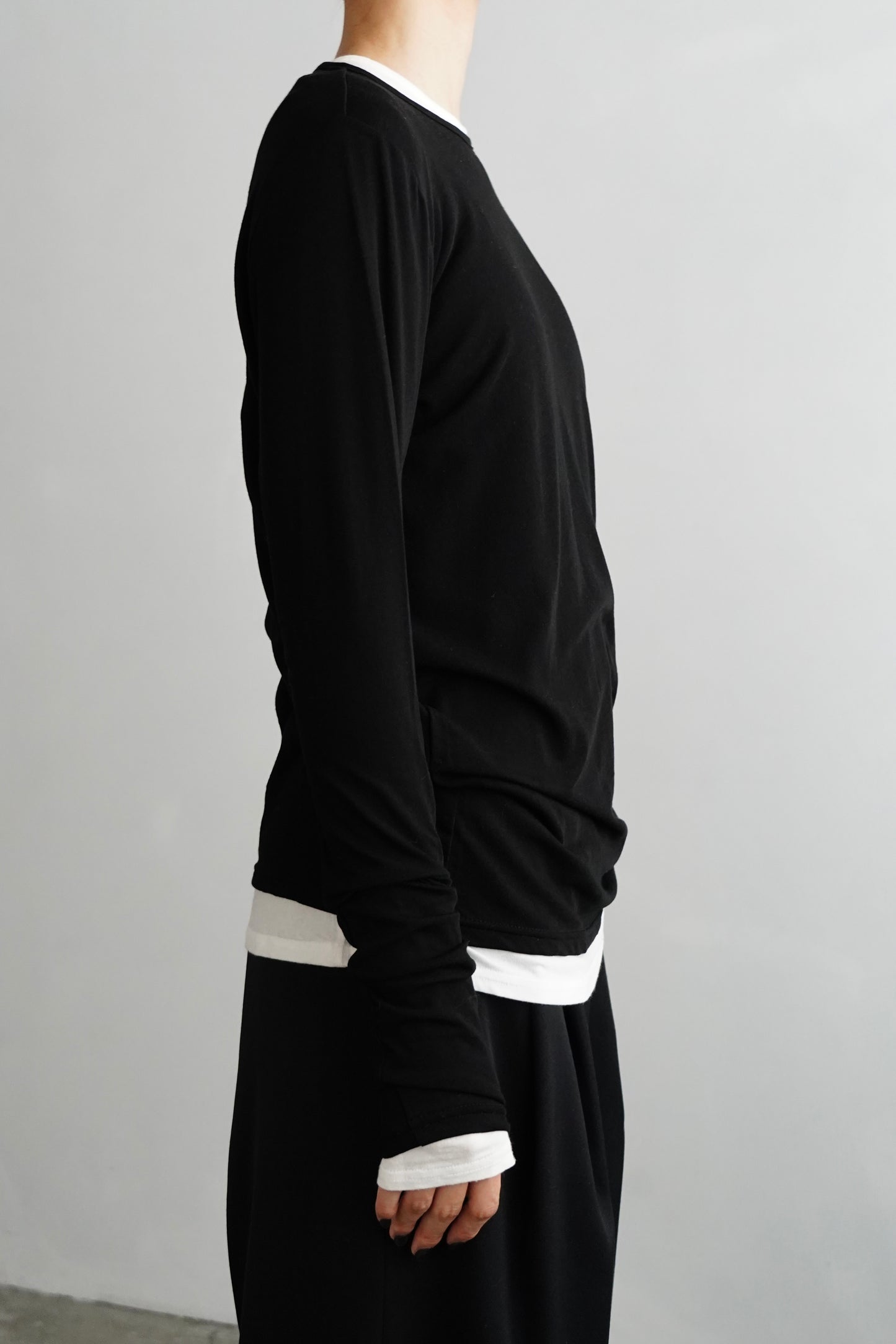 Powdery Pullover / BLACK