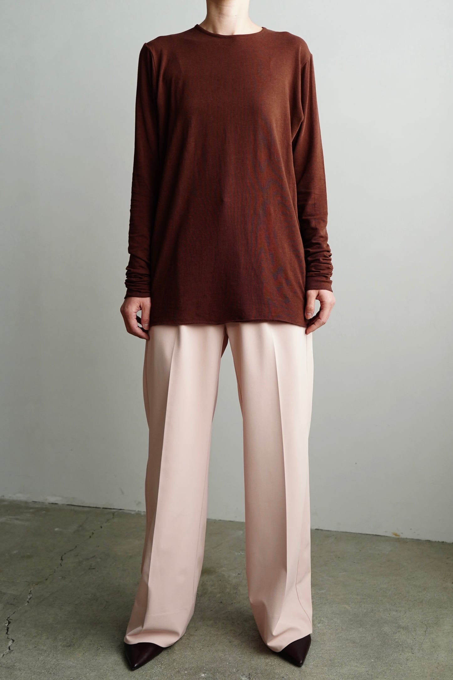 Powdery Crewneck Cutsew / BROWN