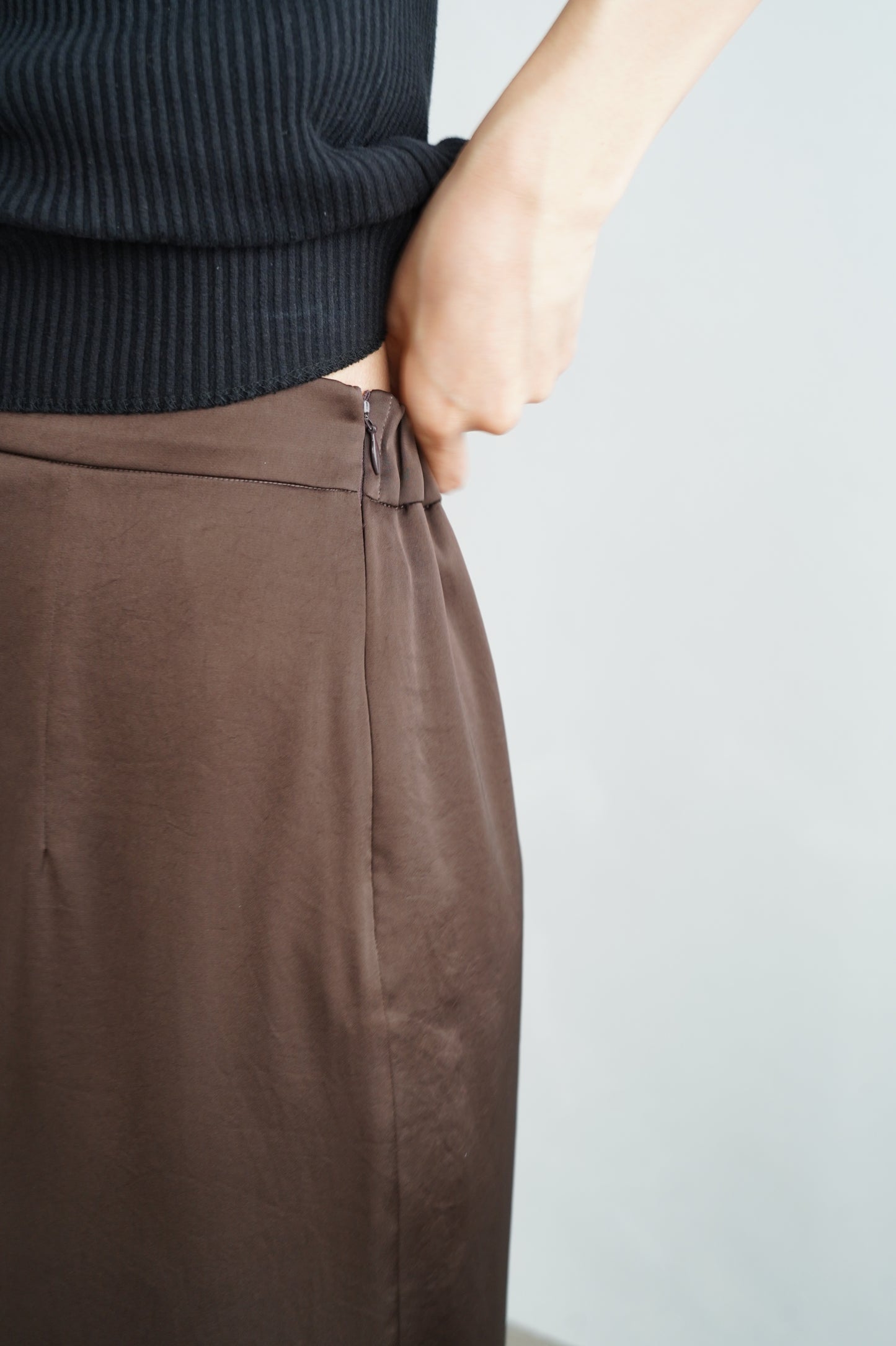 Satin Tight Skirts / BROWN -5月23-28日発送-