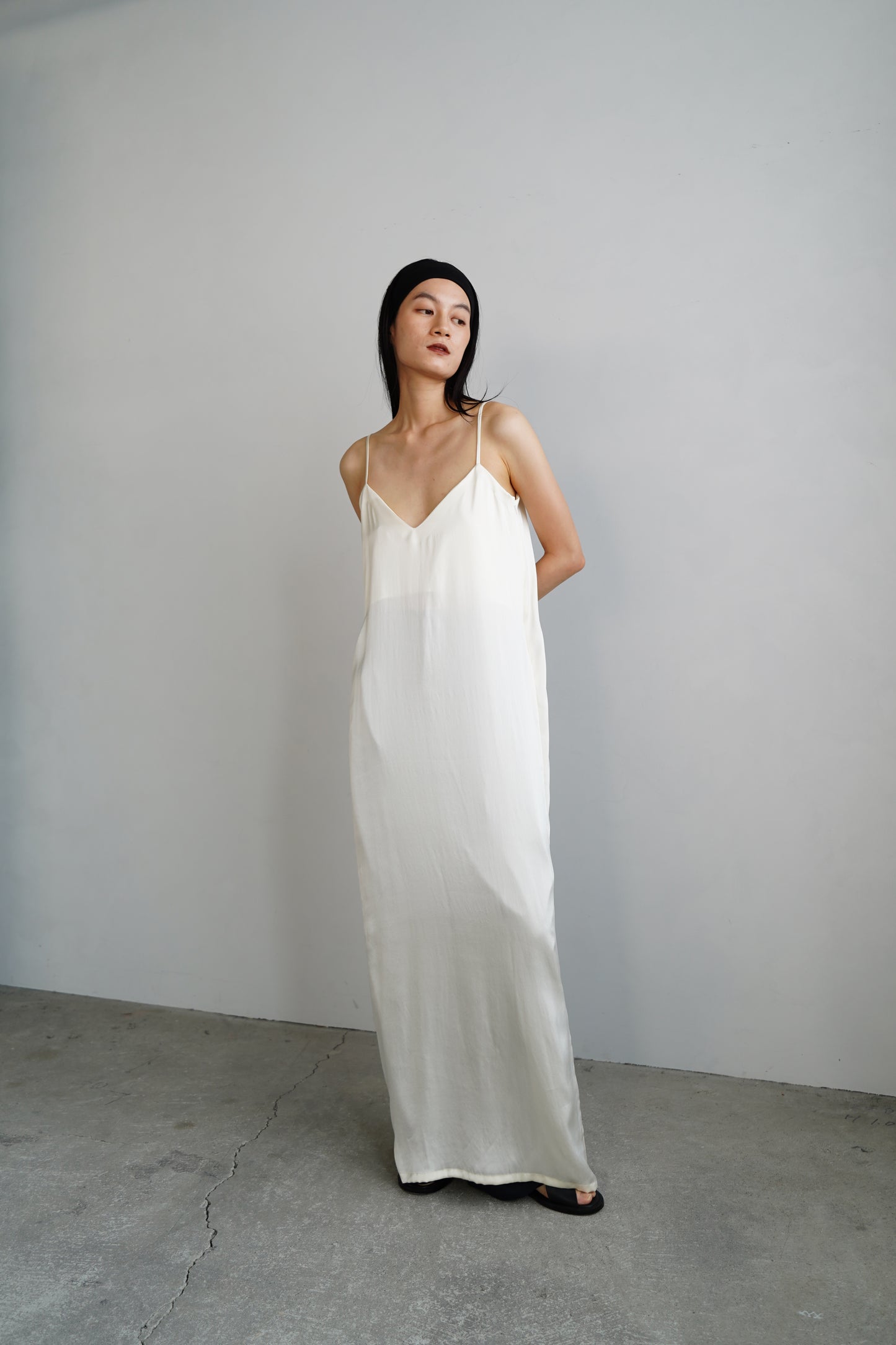 【SAMPLE SALE】Silk Cami Dress/OFFWHITE(162㎝丈)
