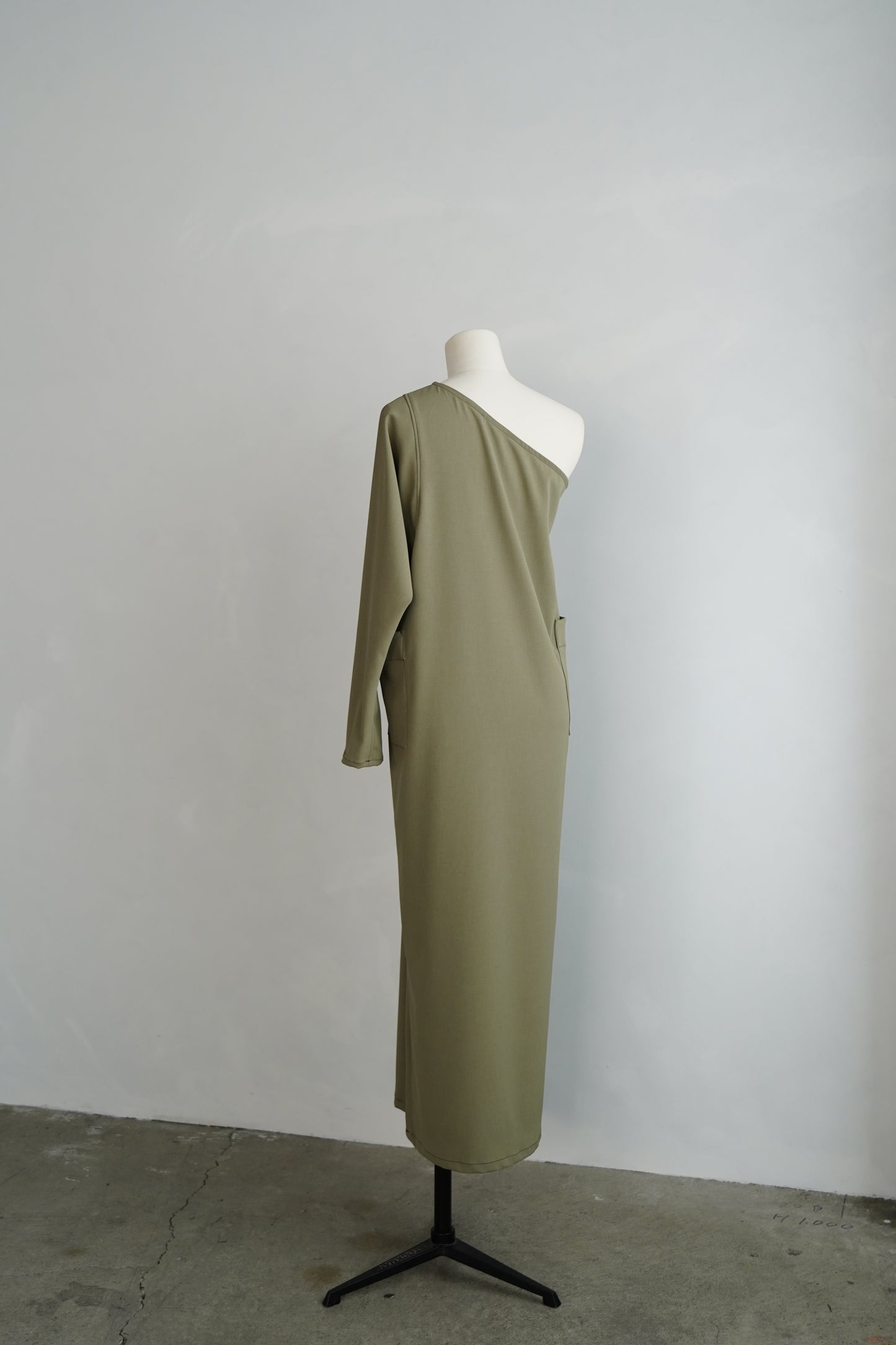 Oneshoulder Dress / SAND -6月13-18日発送-