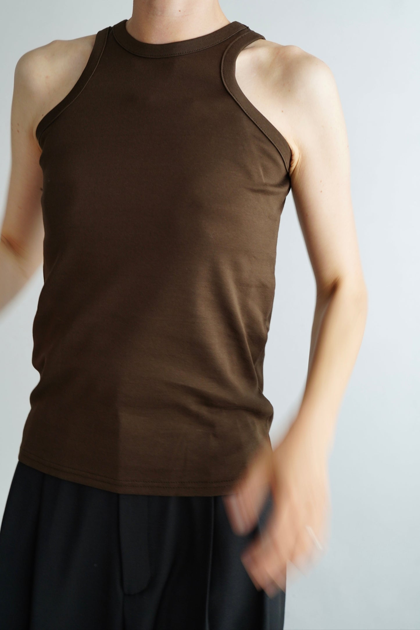 Sleek Tanktop / BROWN