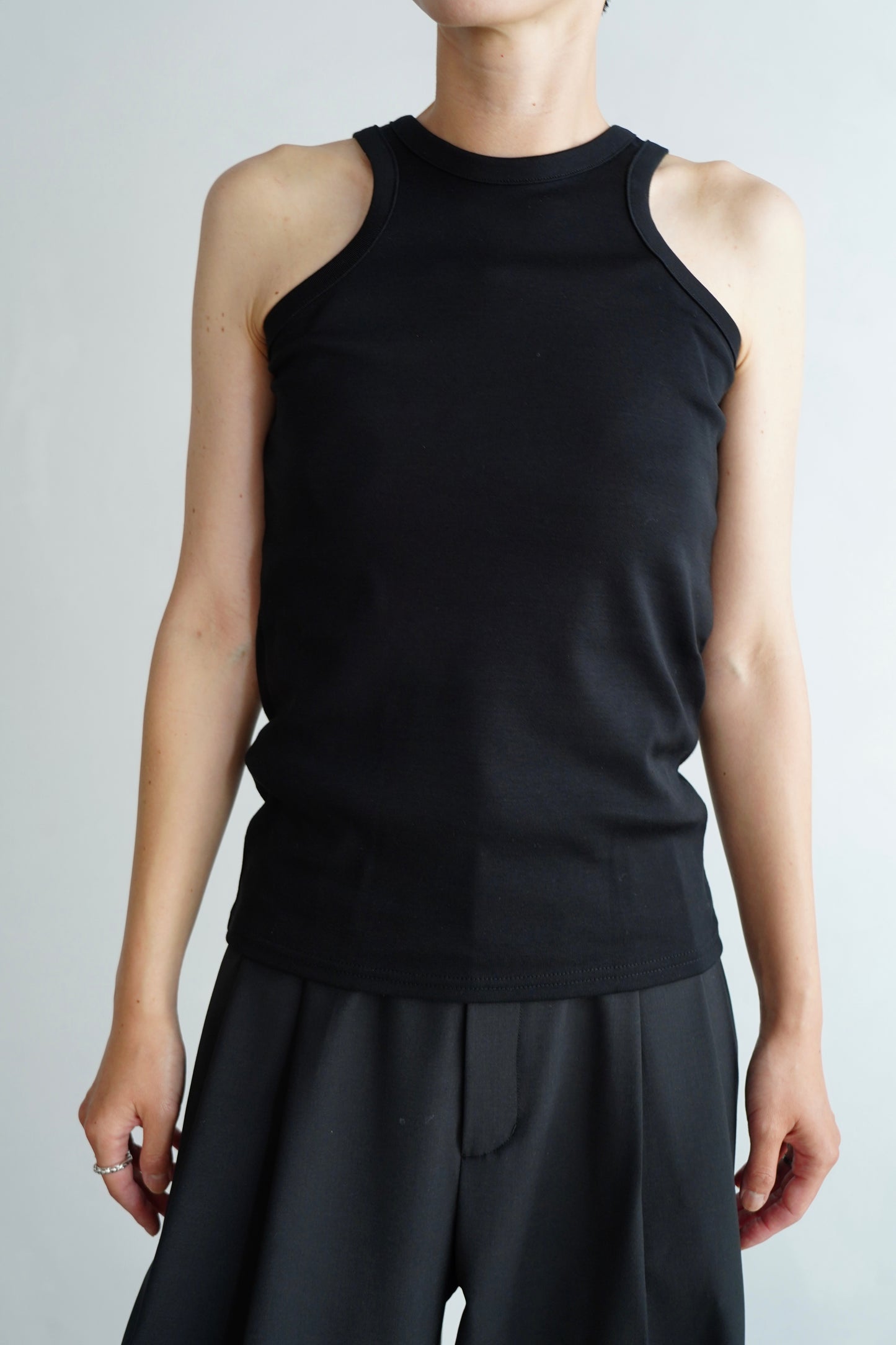 Sleek Tanktop / BLACK