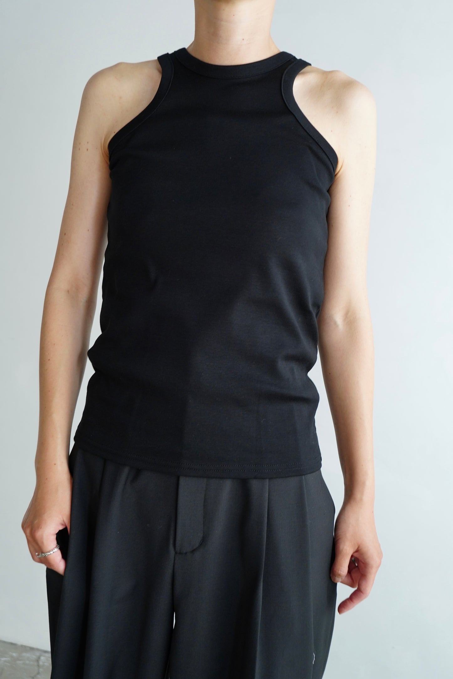 Sleek Tanktop / BLACK