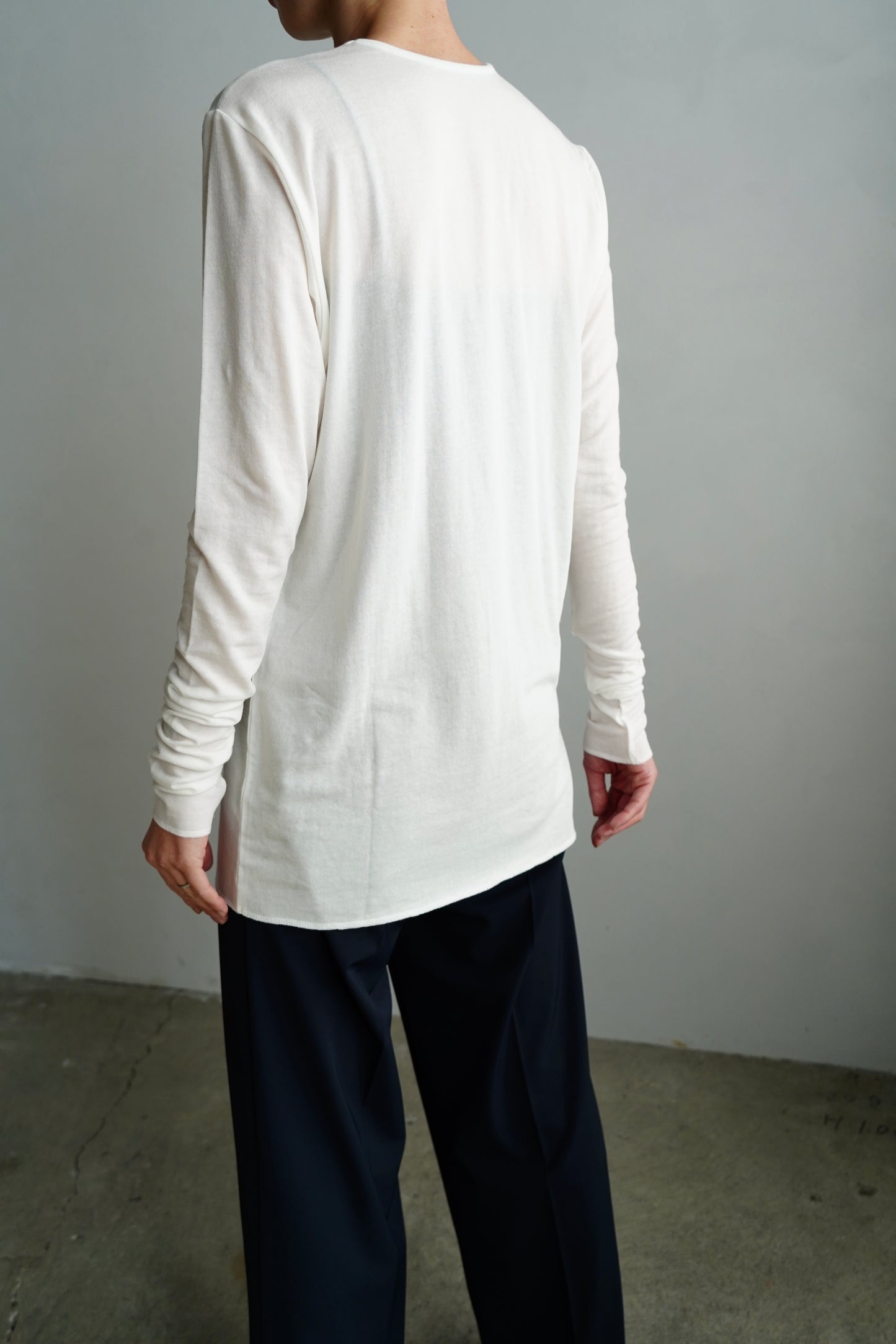 Powdery Pullover / WHITE