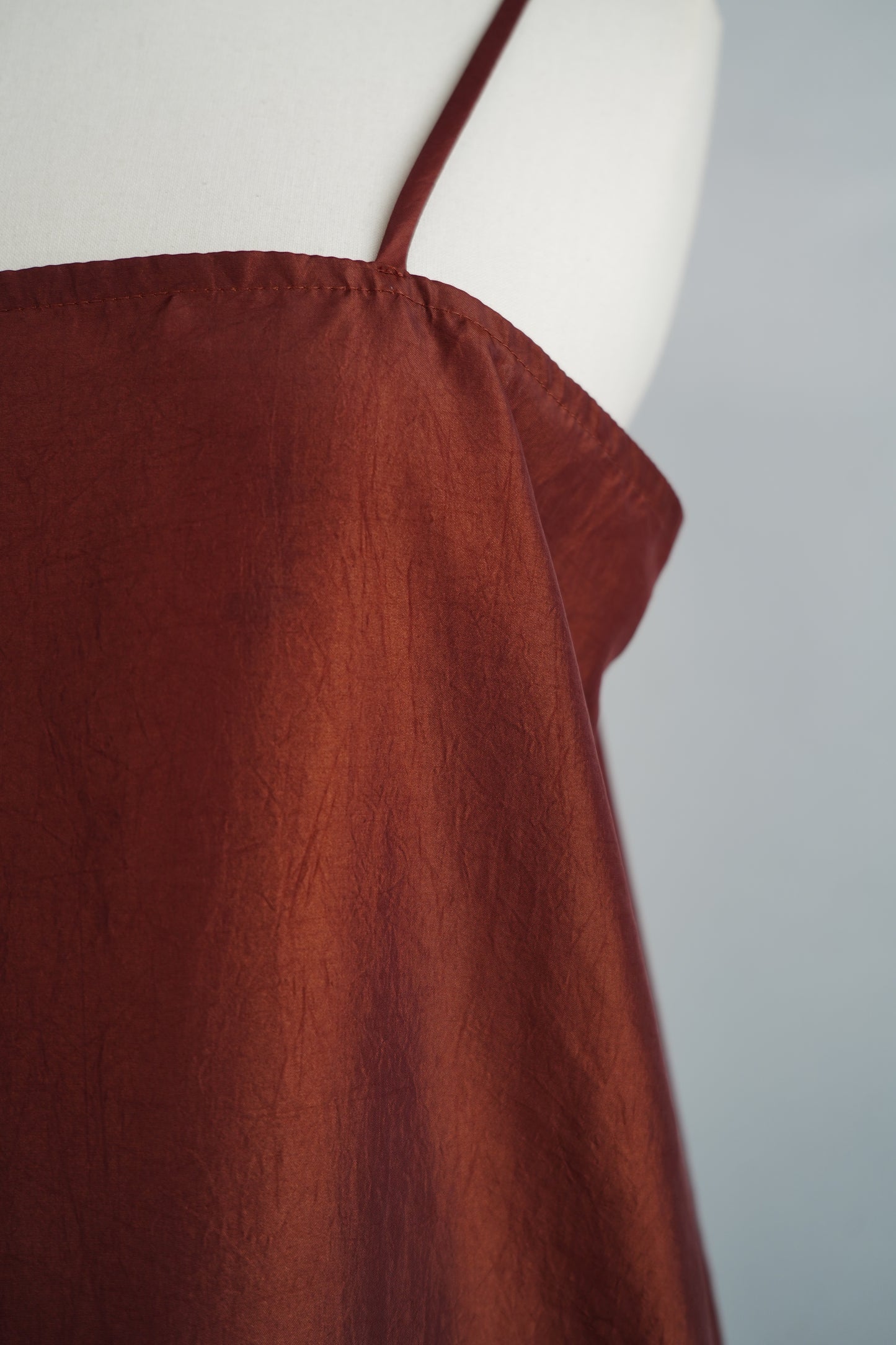 Taffeta Cami Dress / BROWN
