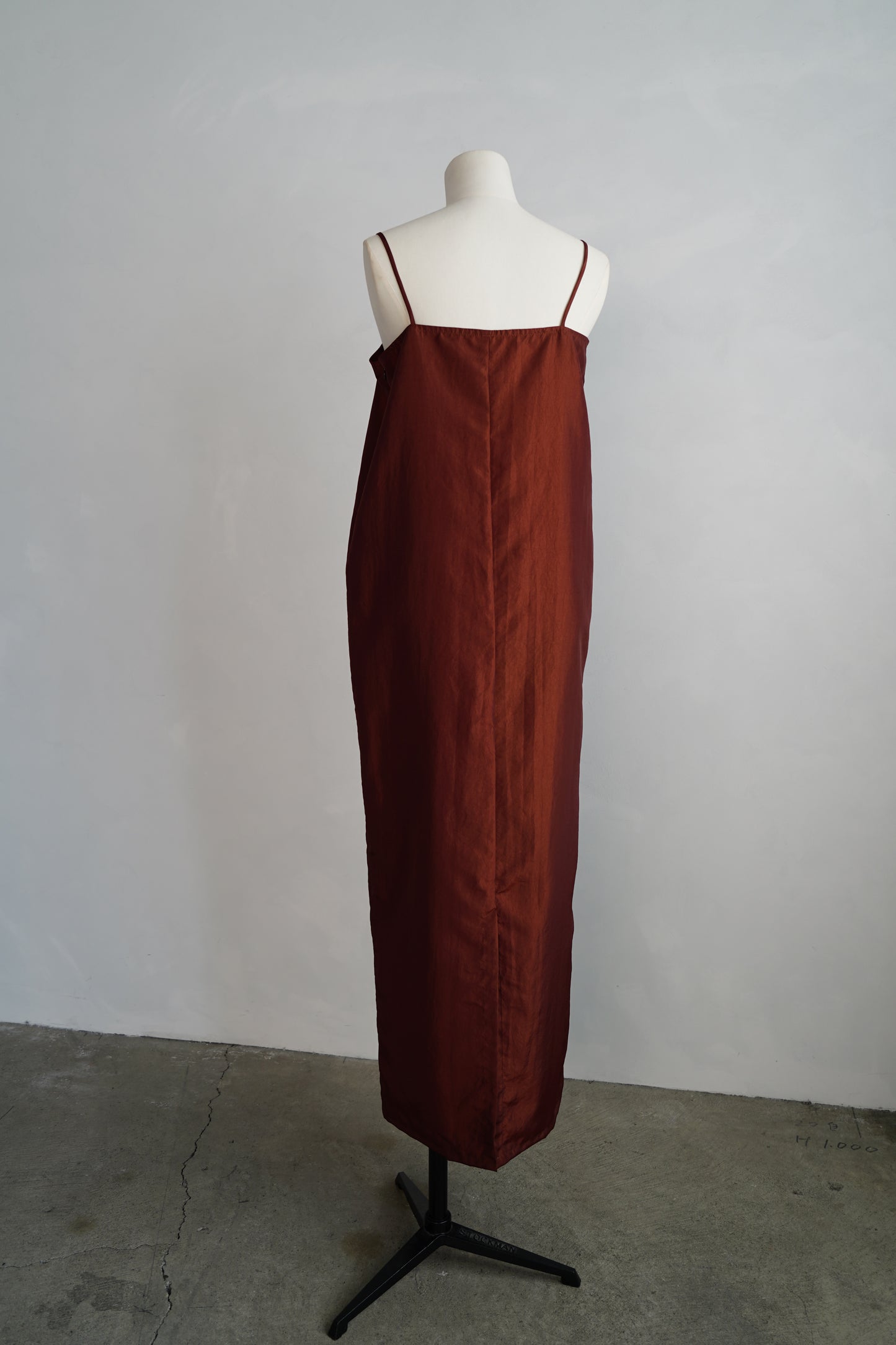 Taffeta Cami Dress / BROWN -9月20-25日発送-