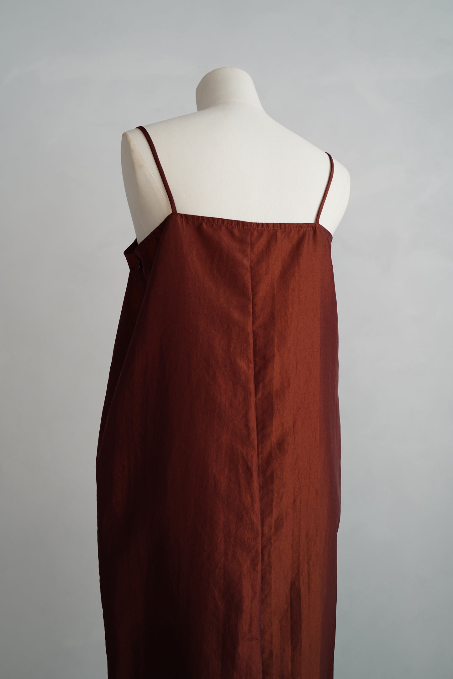 Taffeta Cami Dress / BROWN -9月20-25日発送-