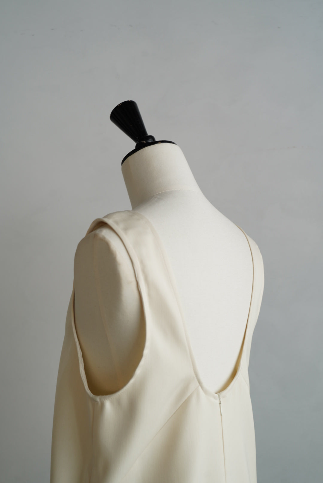 Round Onepiece / WHITE