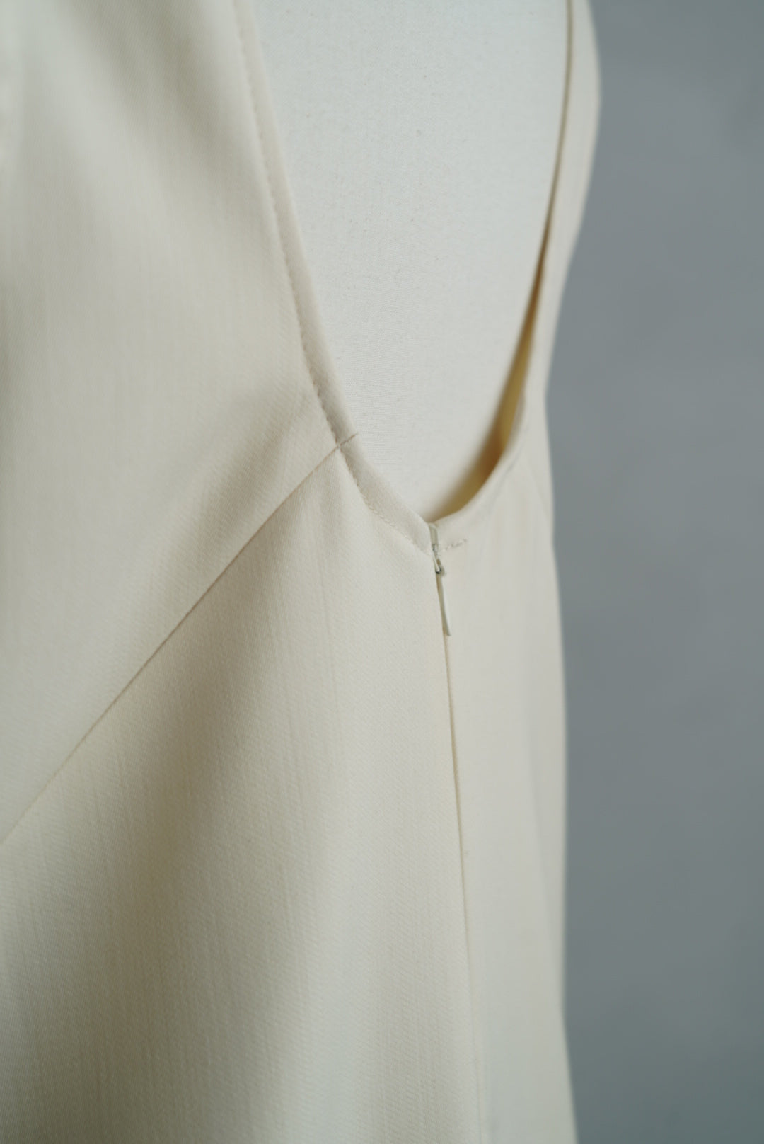 Round Onepiece / WHITE