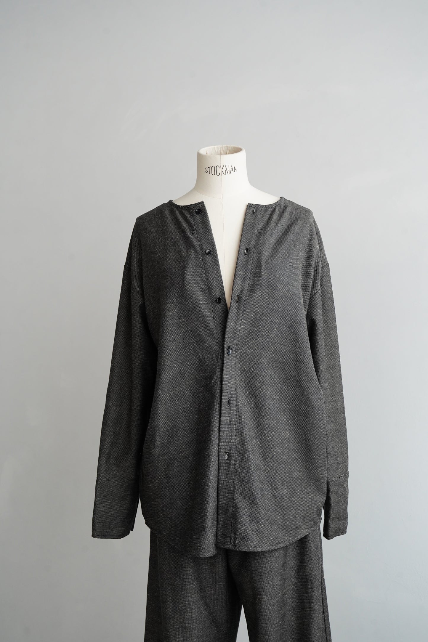 Nocollar Strap Shirts / GRAY -9月20−25日発送-