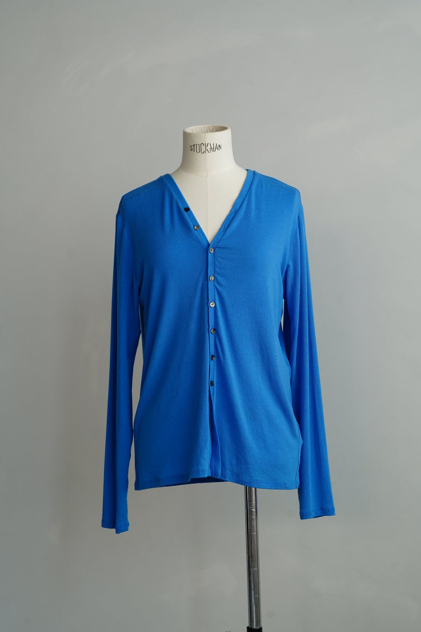 Powdery Cardigan / BLUE