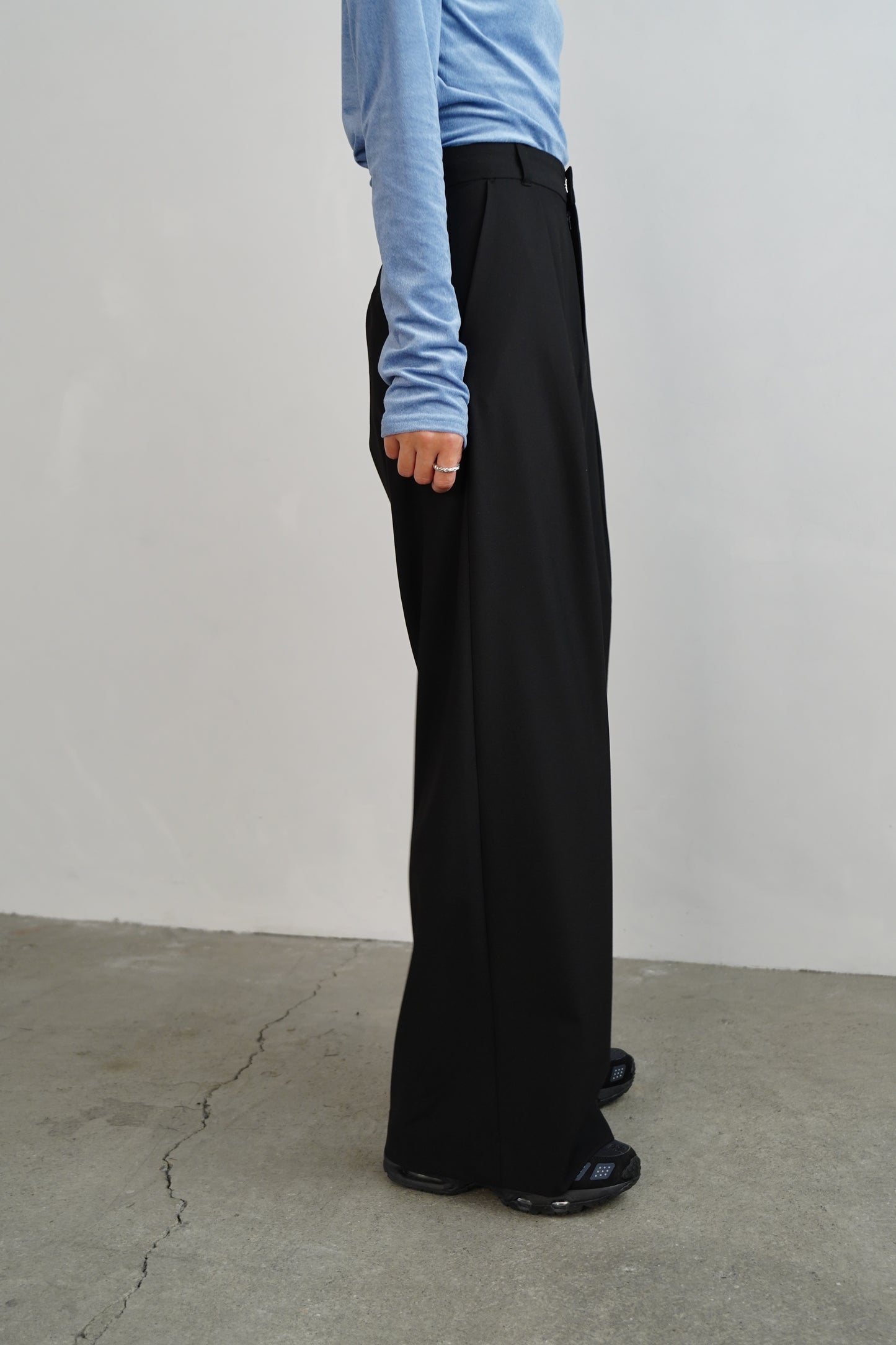 Wide Straight Pants / BLACK -10月17日発送-