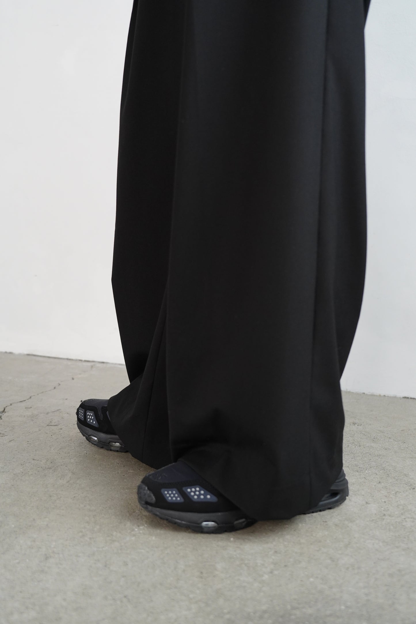 Wide Straight Pants / BLACK -10月17日発送-