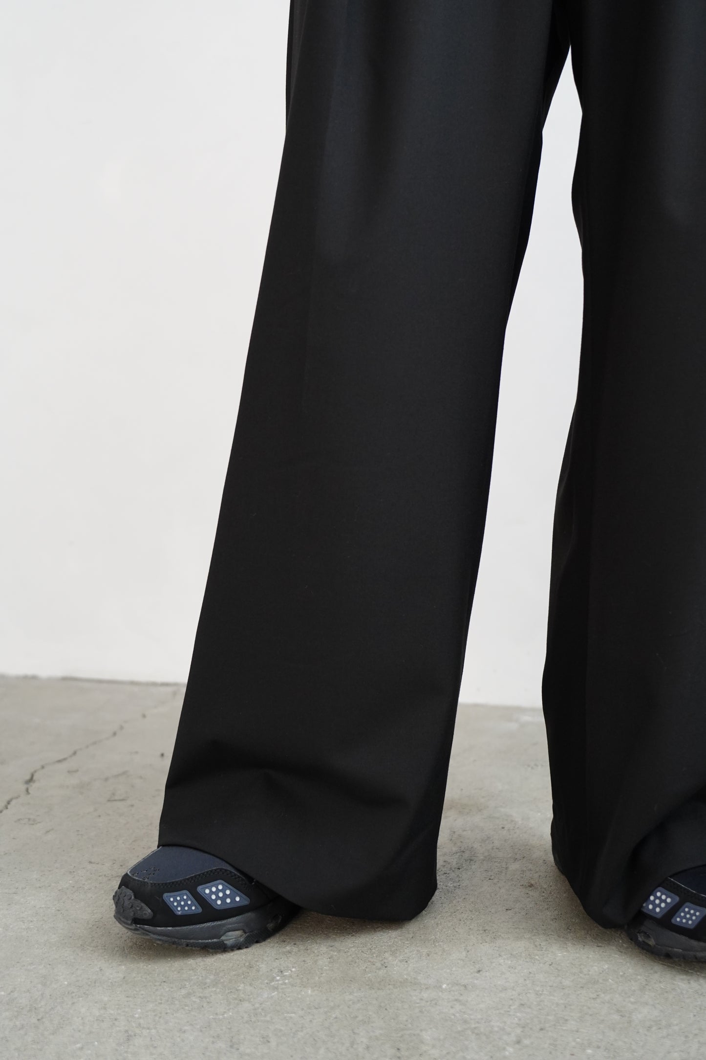 Wide Straight Pants / BLACK -10月17日発送-