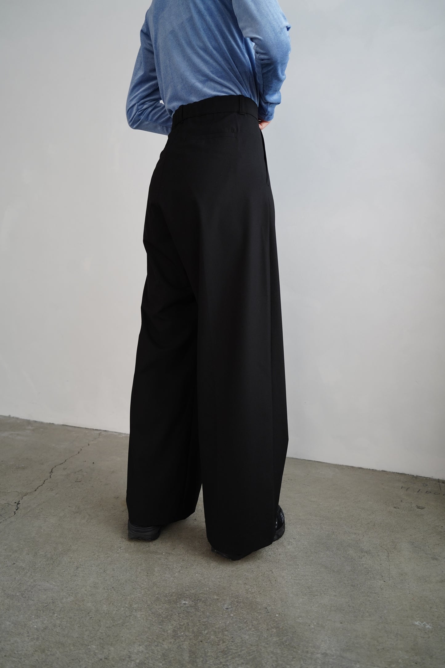 Wide Straight Pants / BLACK -10月17日発送-