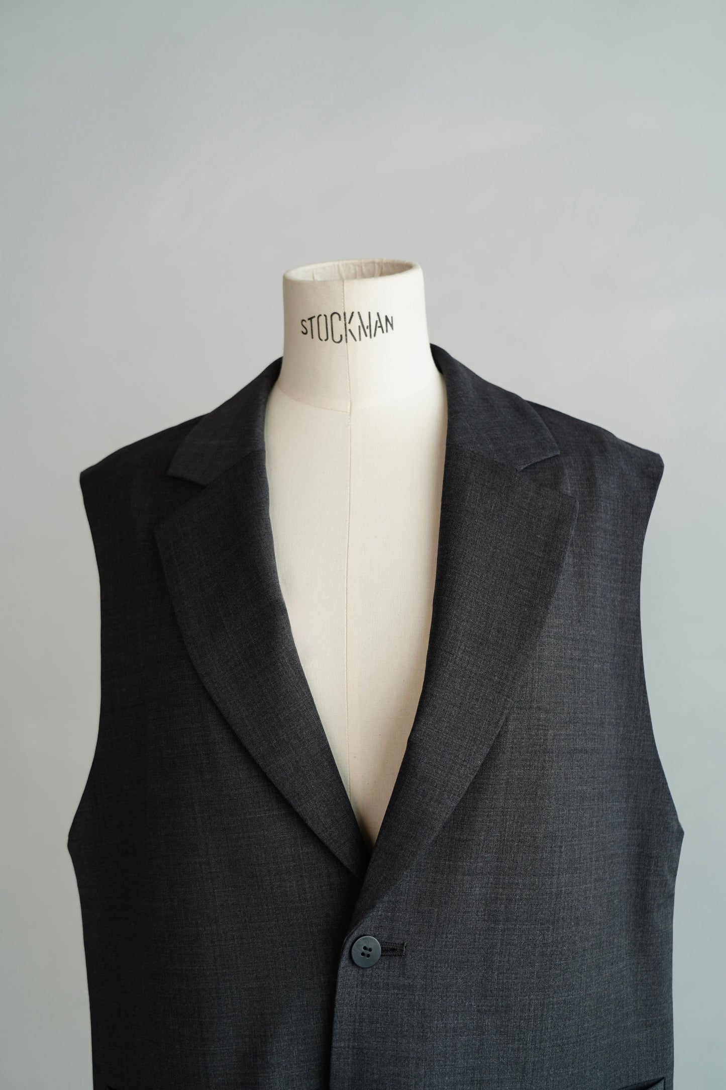 Tailored Vest / CHARCOALGRAY
