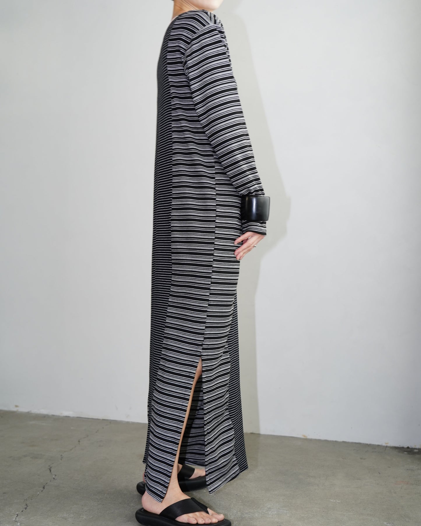 Switch Border Onepiece / BLACK