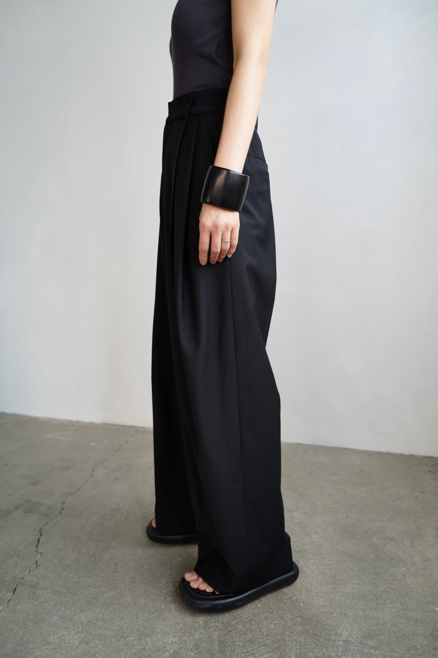 Thin Tack Pants / BLACK /38size only