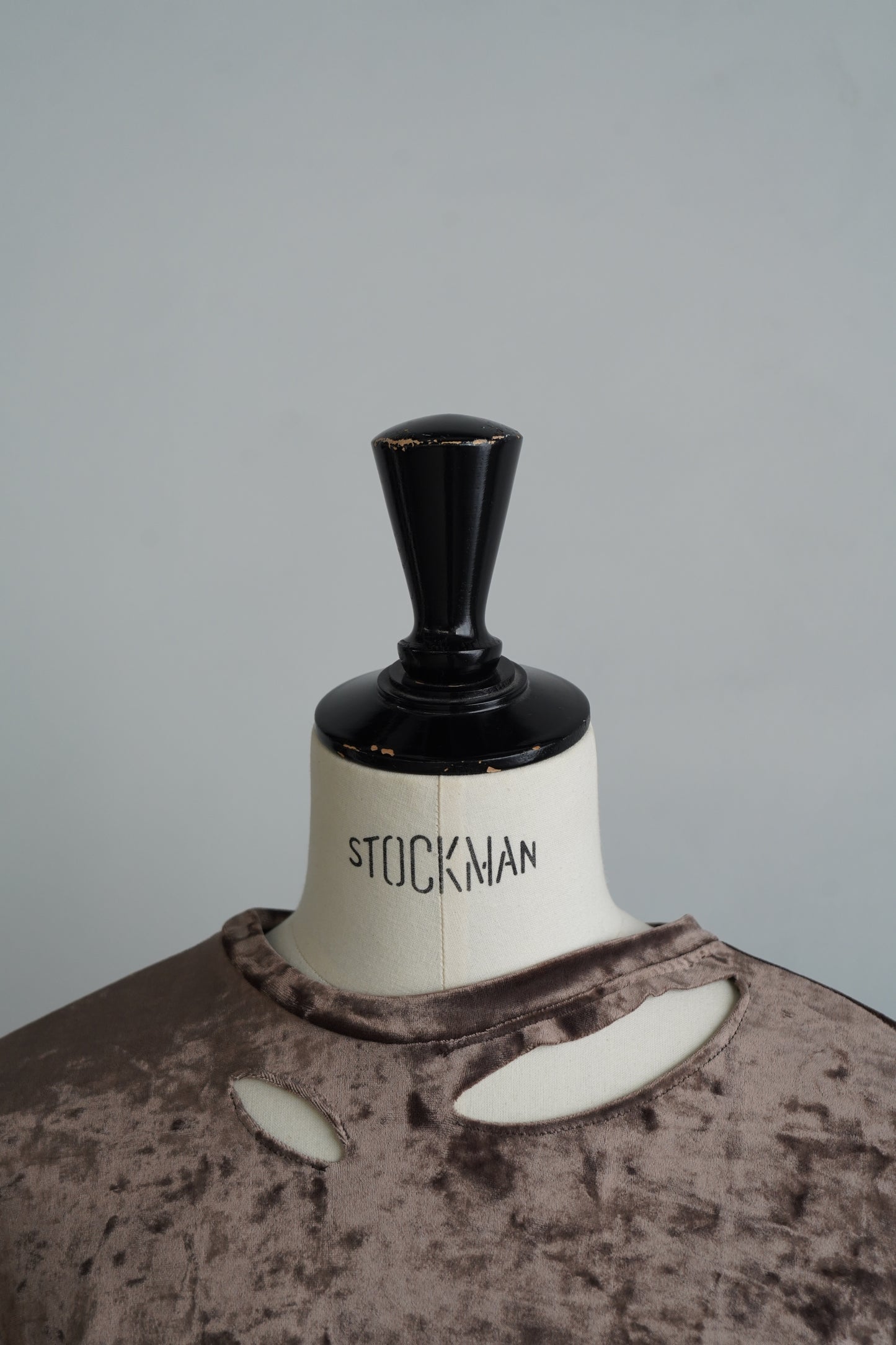 Velour Hole Top / BROWN