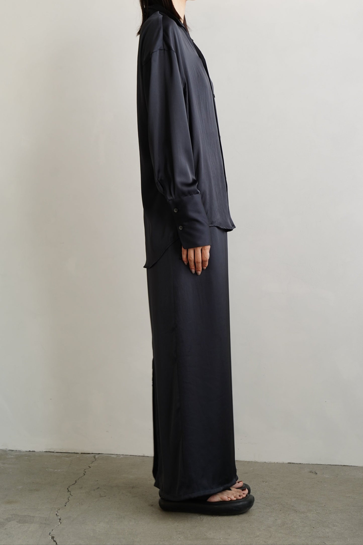Satin Tight Skirts / NAVY -5月23-28日発送-