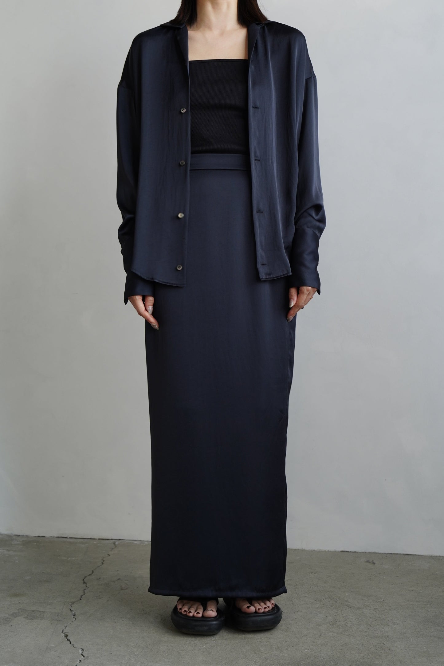 Satin Tight Skirts / NAVY -5月23-28日発送-