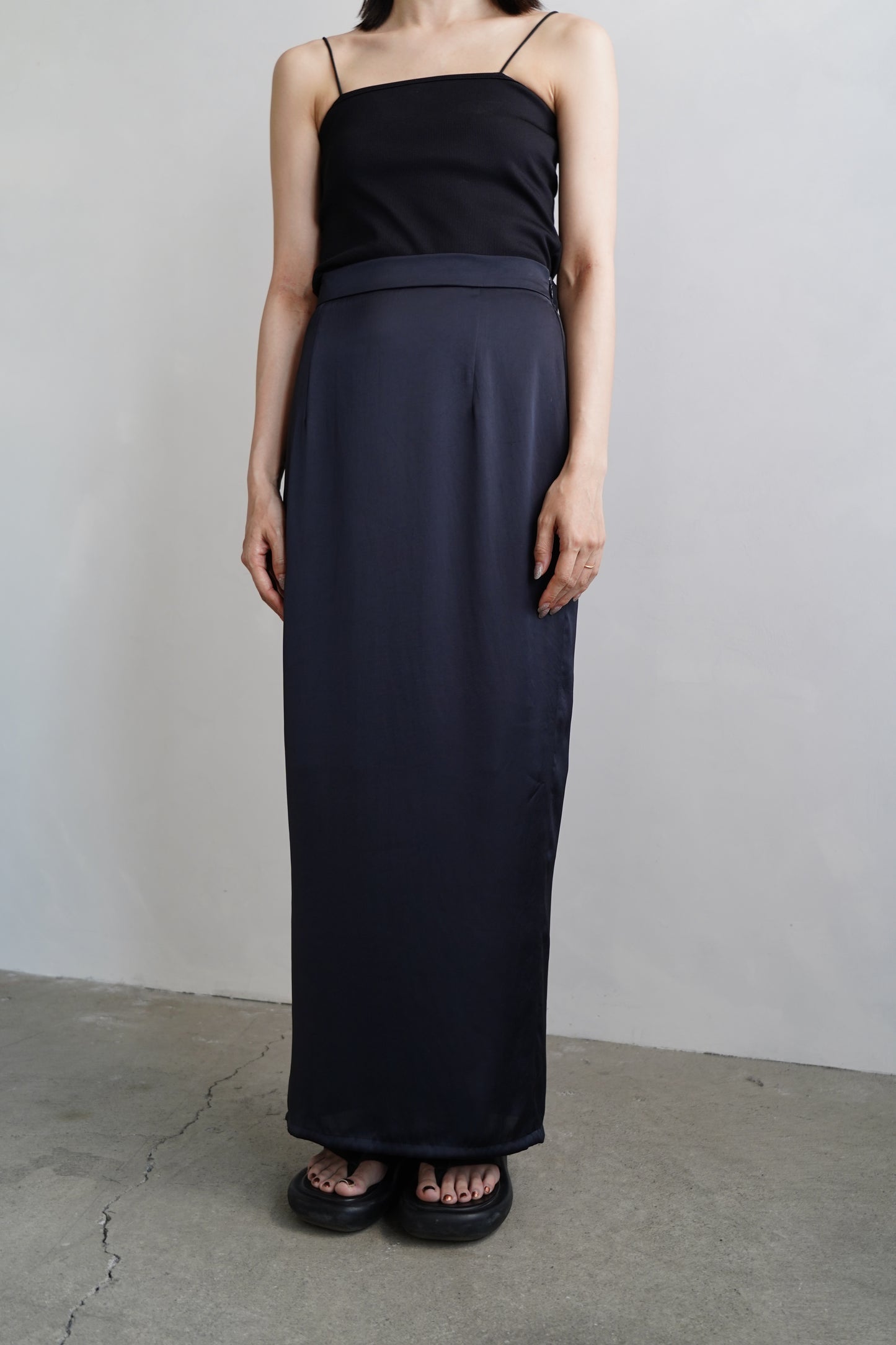 Satin Tight Skirts / NAVY -5月23-28日発送-