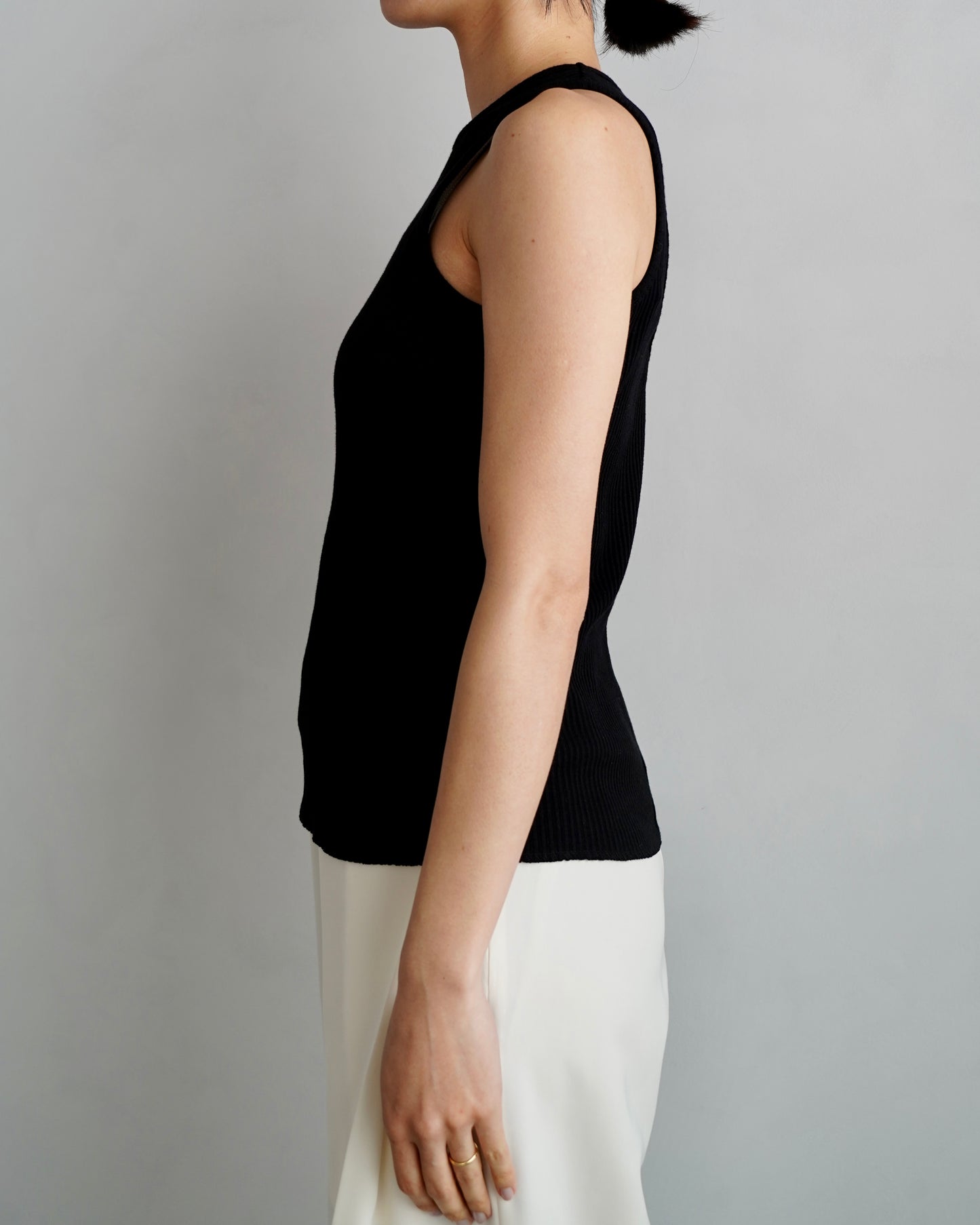 Back Round Tank / BLACK