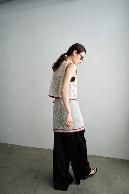 Cut  Lace Wrap Skirt / CREAM