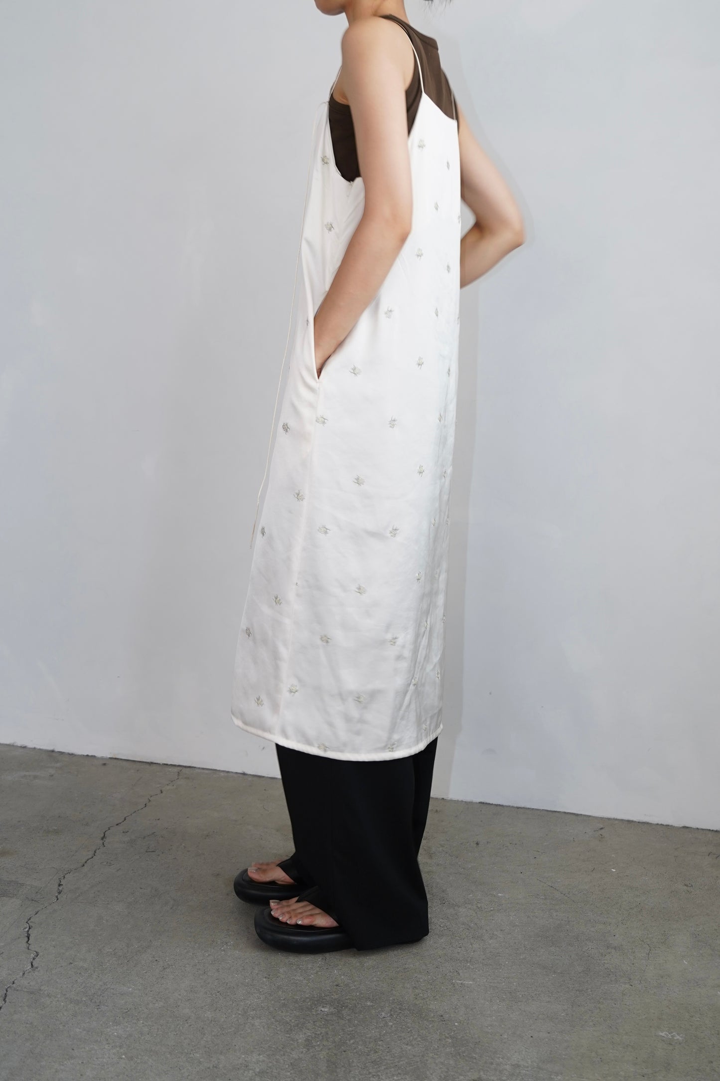 Stitch Flower Cami Dress / OFFWHITE -8月3-7日発送-