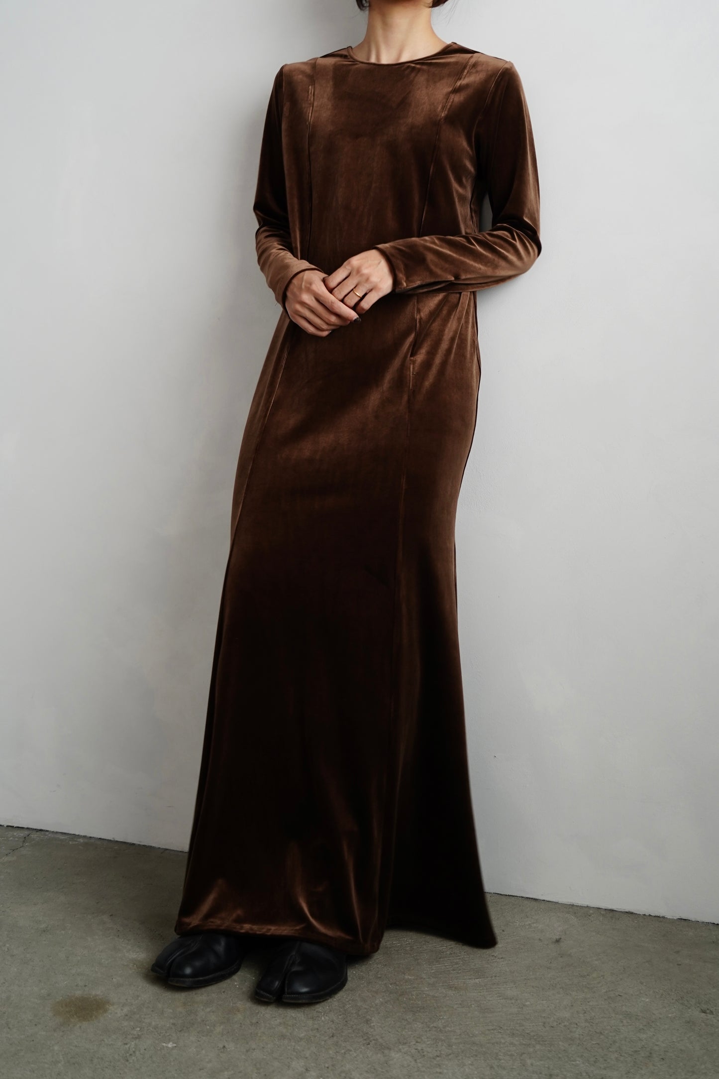 Velour Backopen Dress / BROWN -12月15日発送-