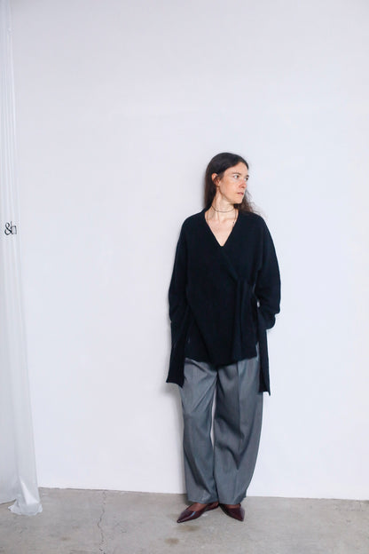 Cachecoeur Knit Cardigan / BLACK