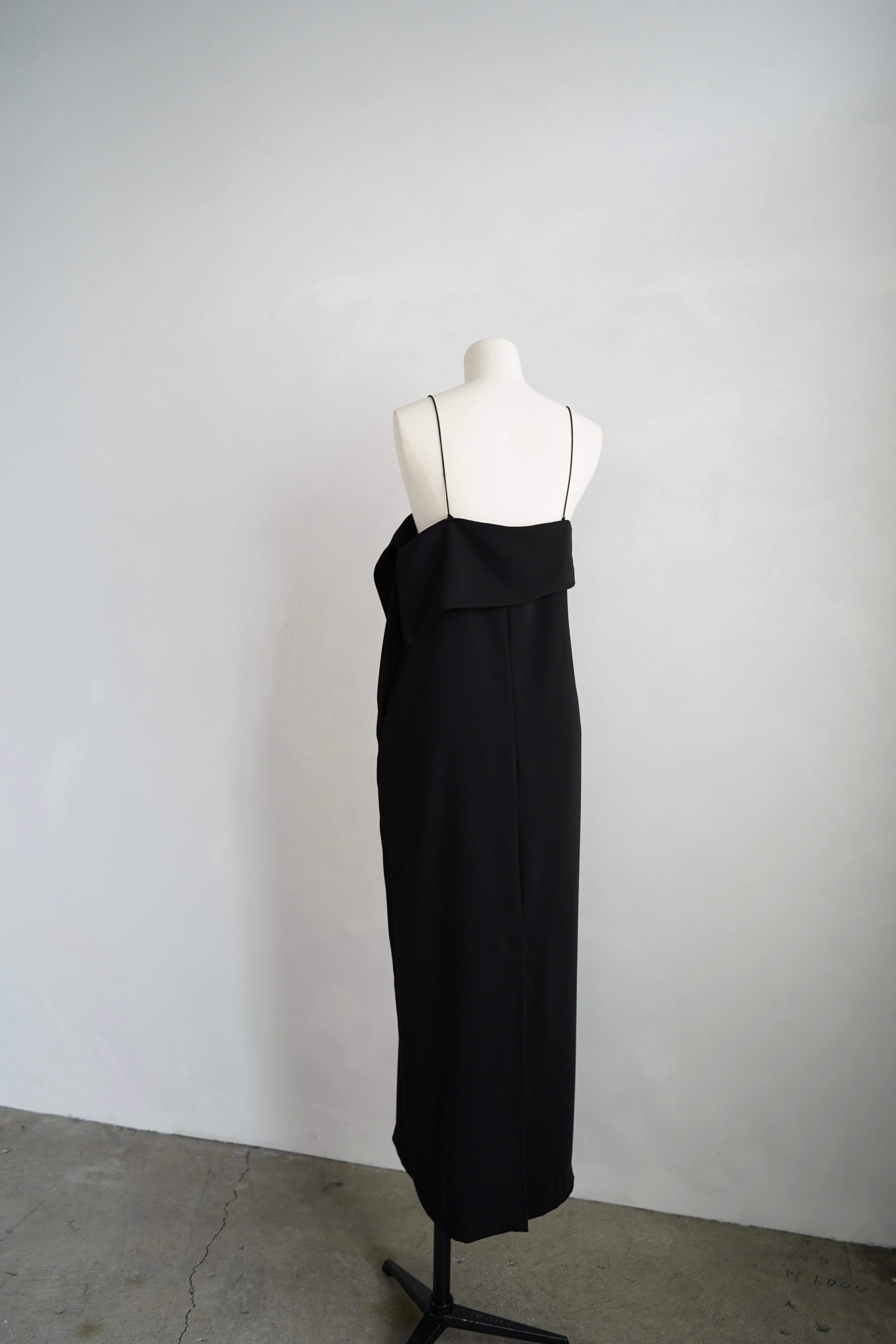 Layered Cami Dress / BLACK – &her