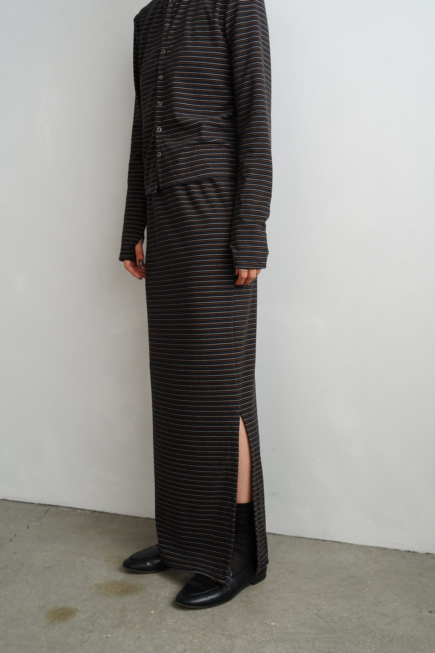 Plush Multi Border Skirt / BLACK -10月5-10日発送-