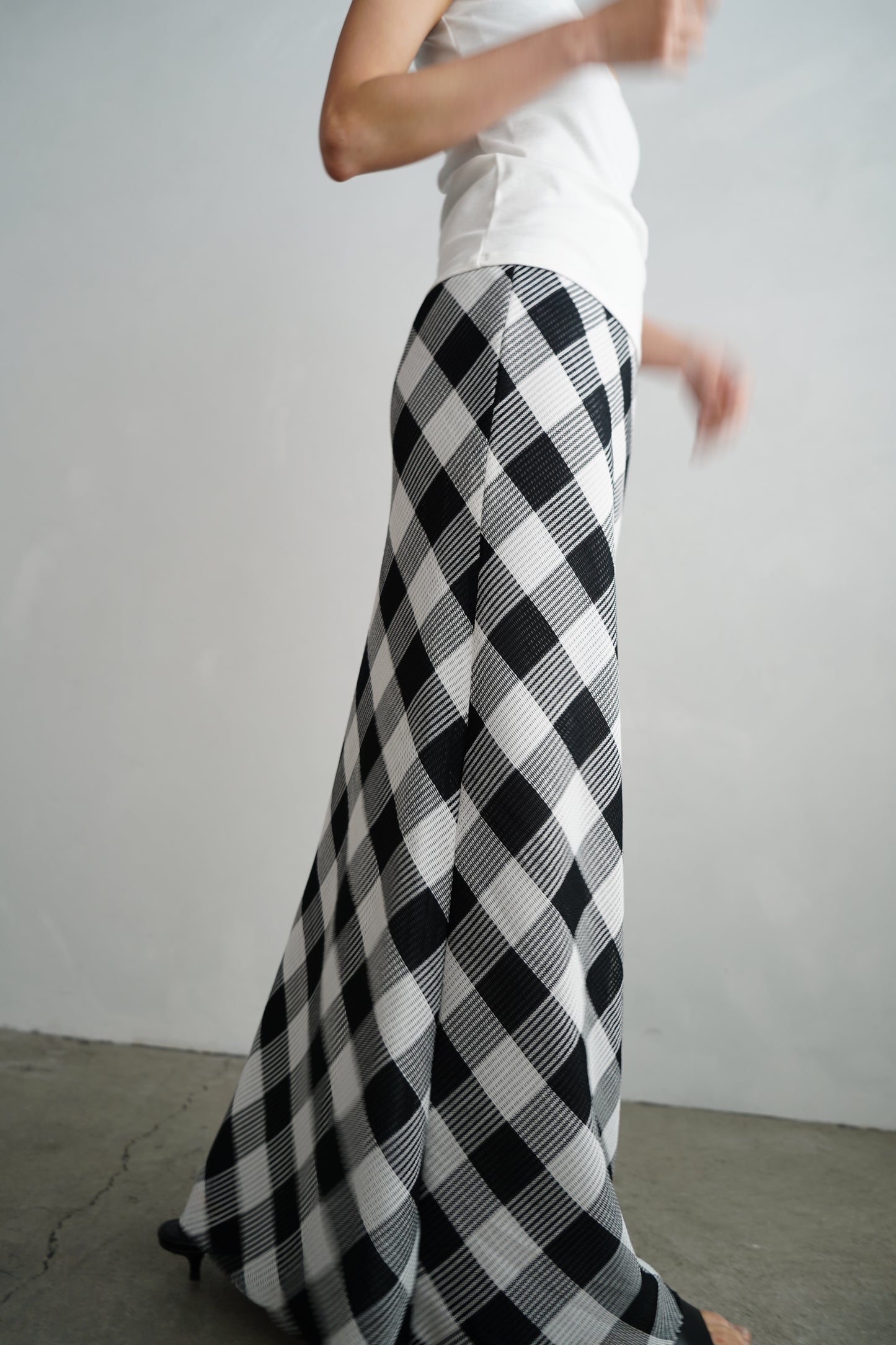 Mesh Plaid Skirt / BLACKWHITE