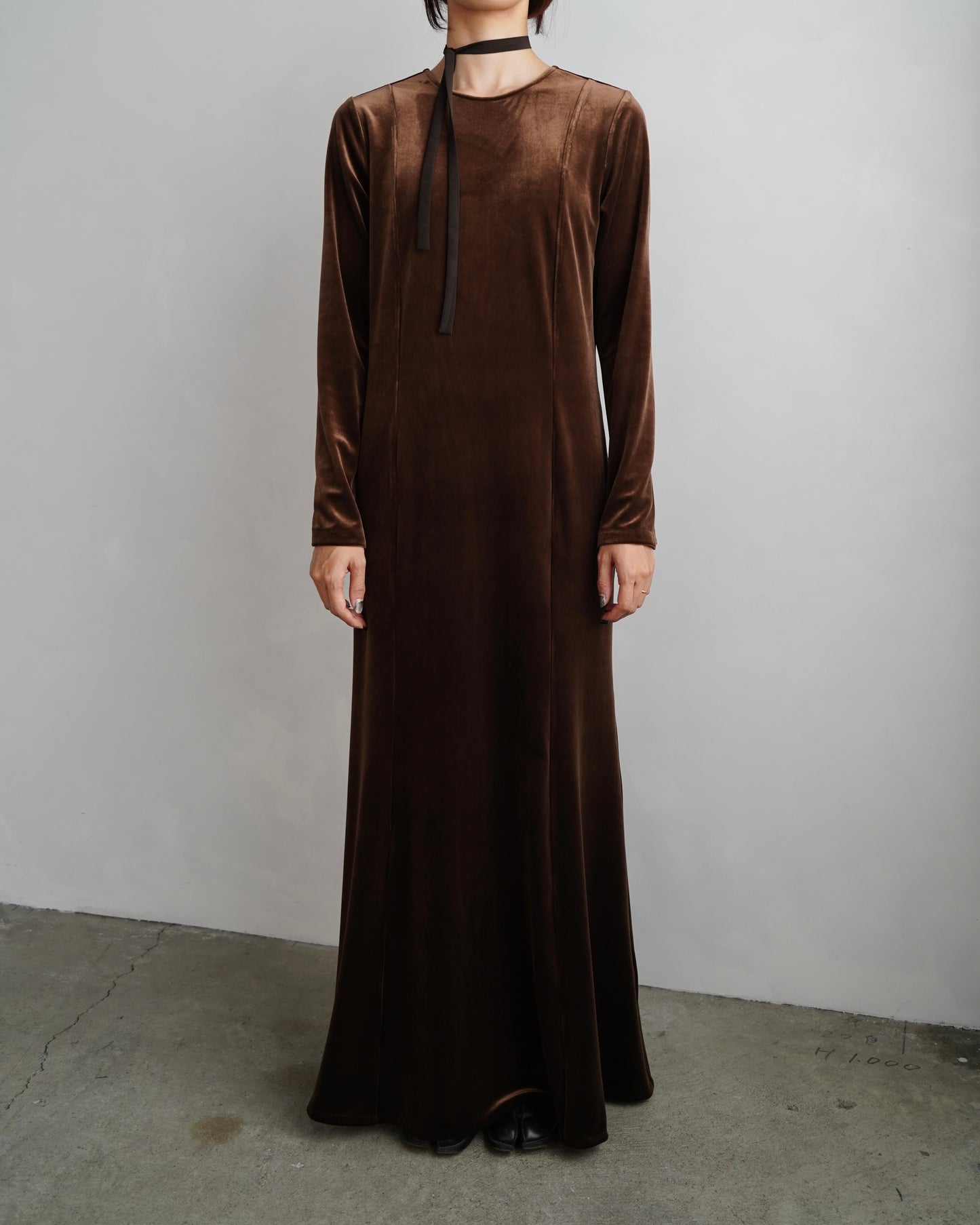 Velour Backopen Dress / BROWN -12月15日発送-
