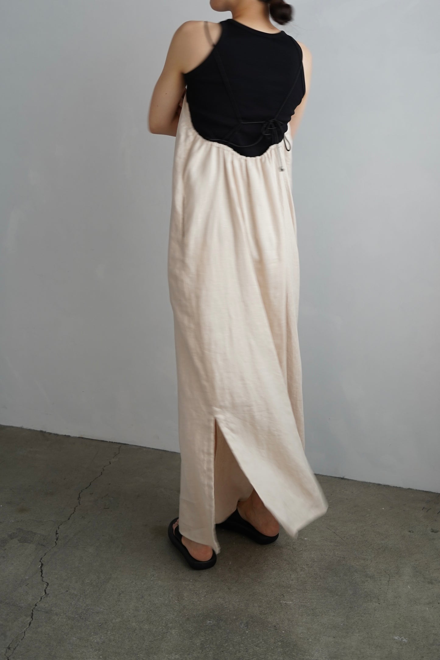 Linen Halter Dress / IVORY -7月10日発送-
